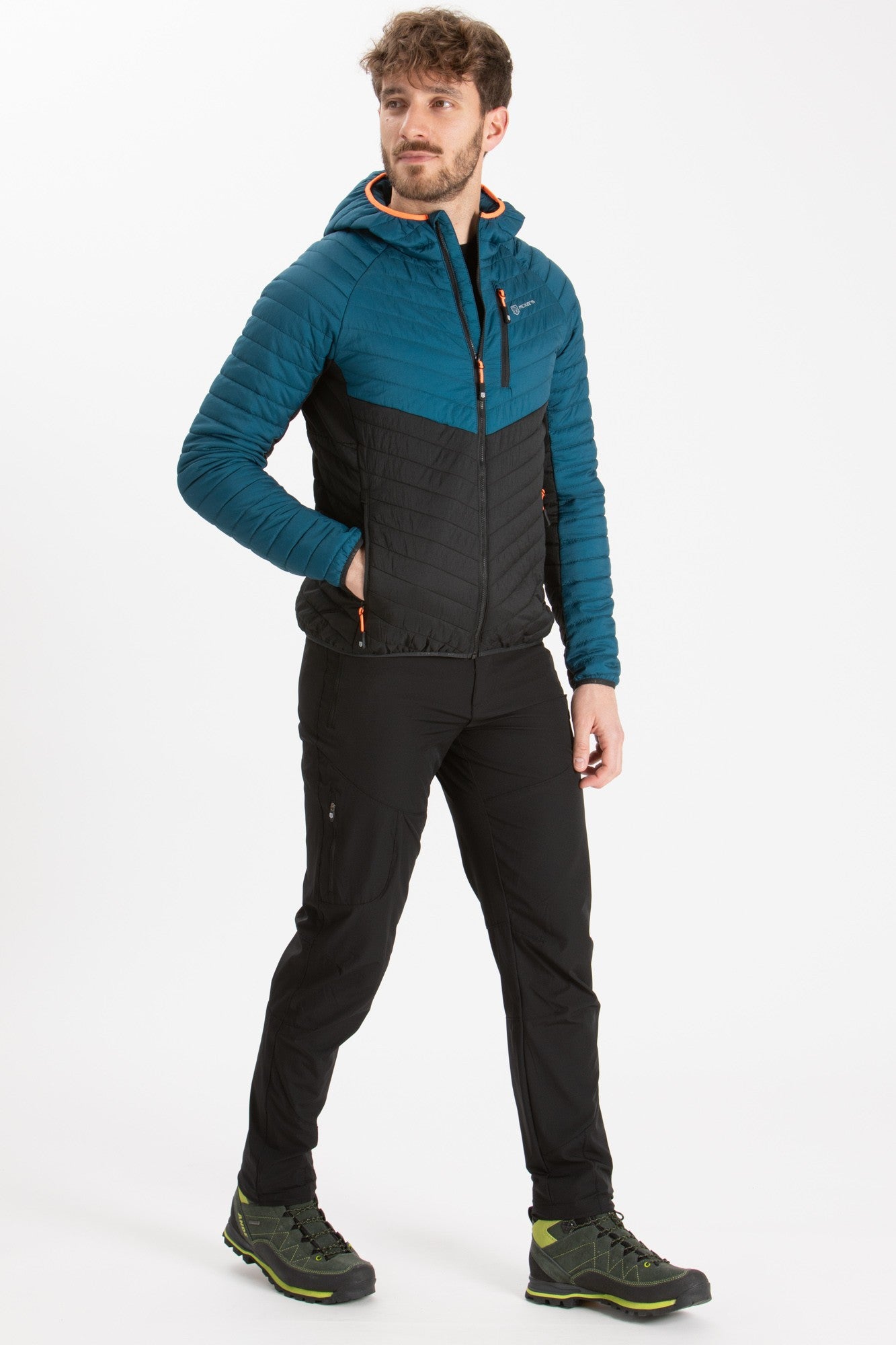 #colore_indigo-blue-black