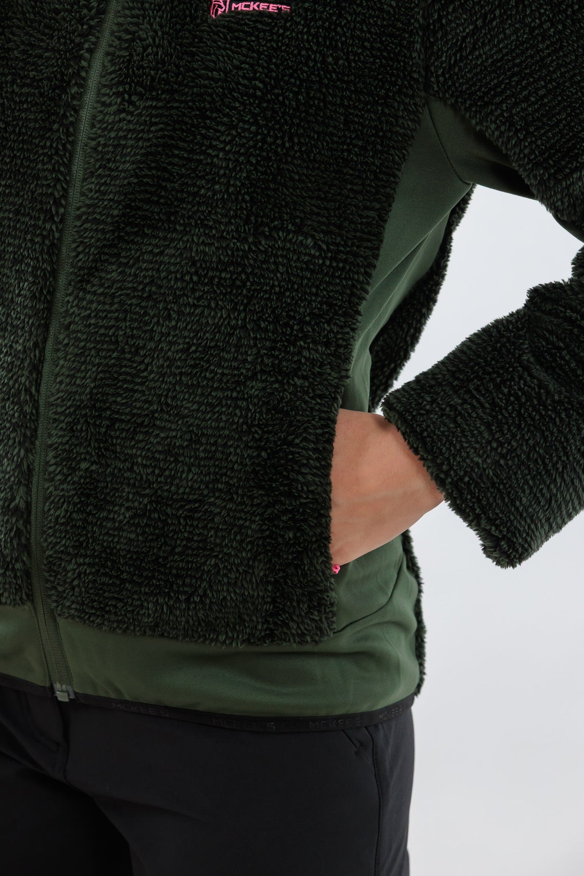 #colore_military-green