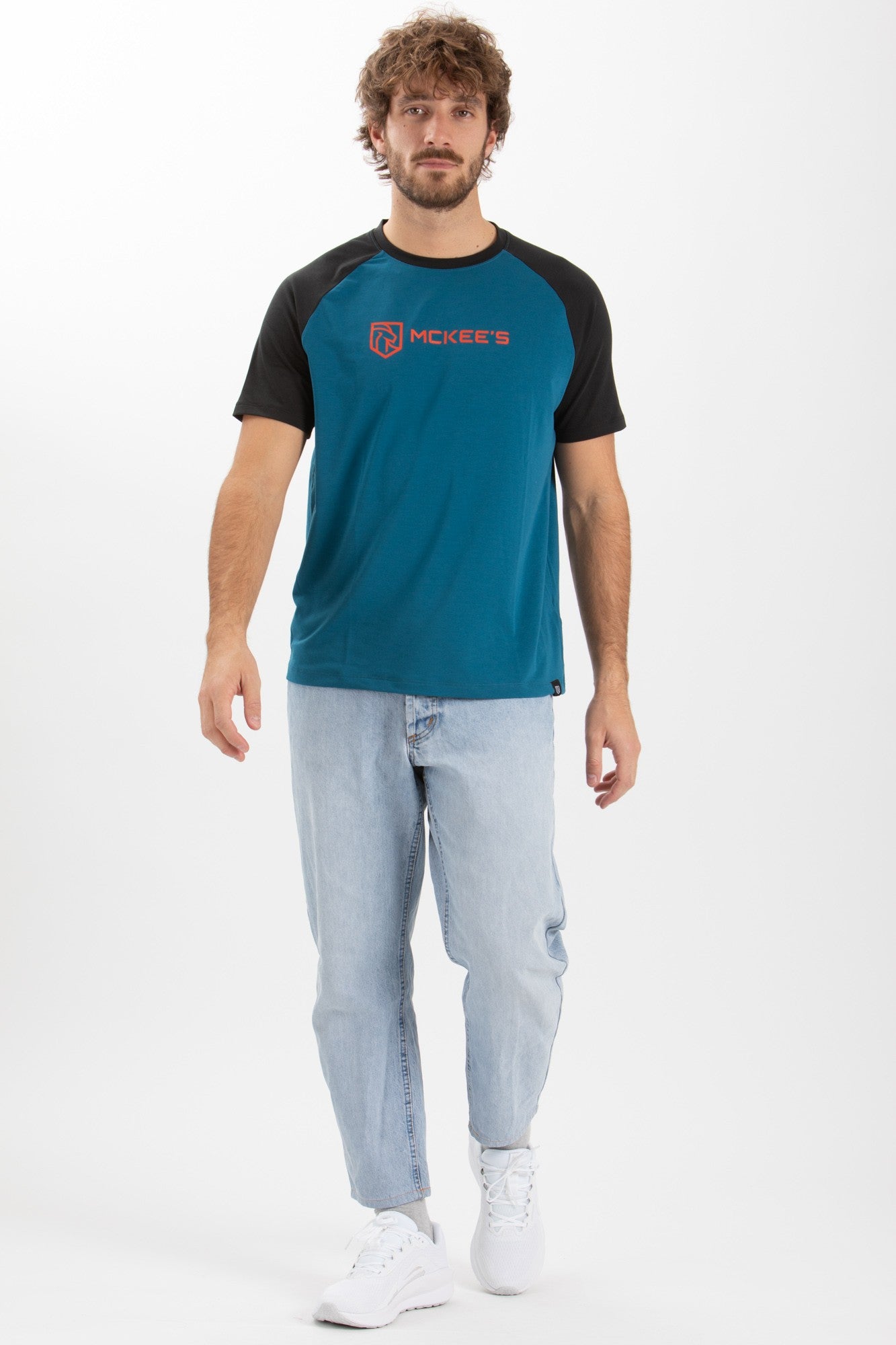 #colore_indigo-blue-black