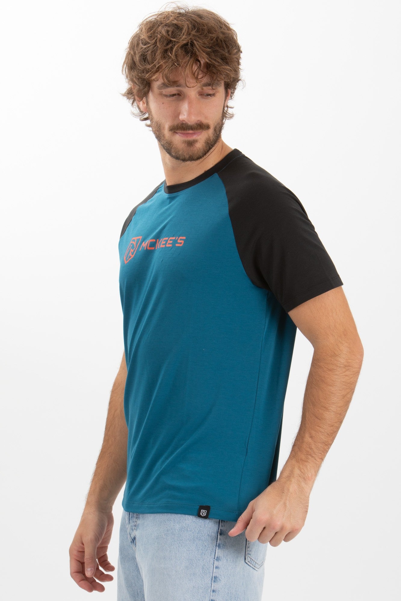 #colore_indigo-blue-black