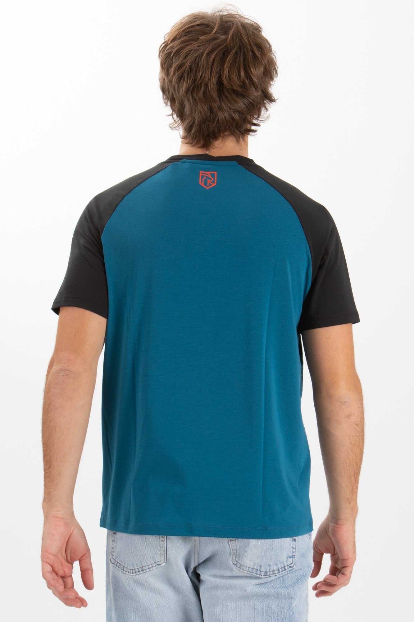 #colore_indigo-blue-black