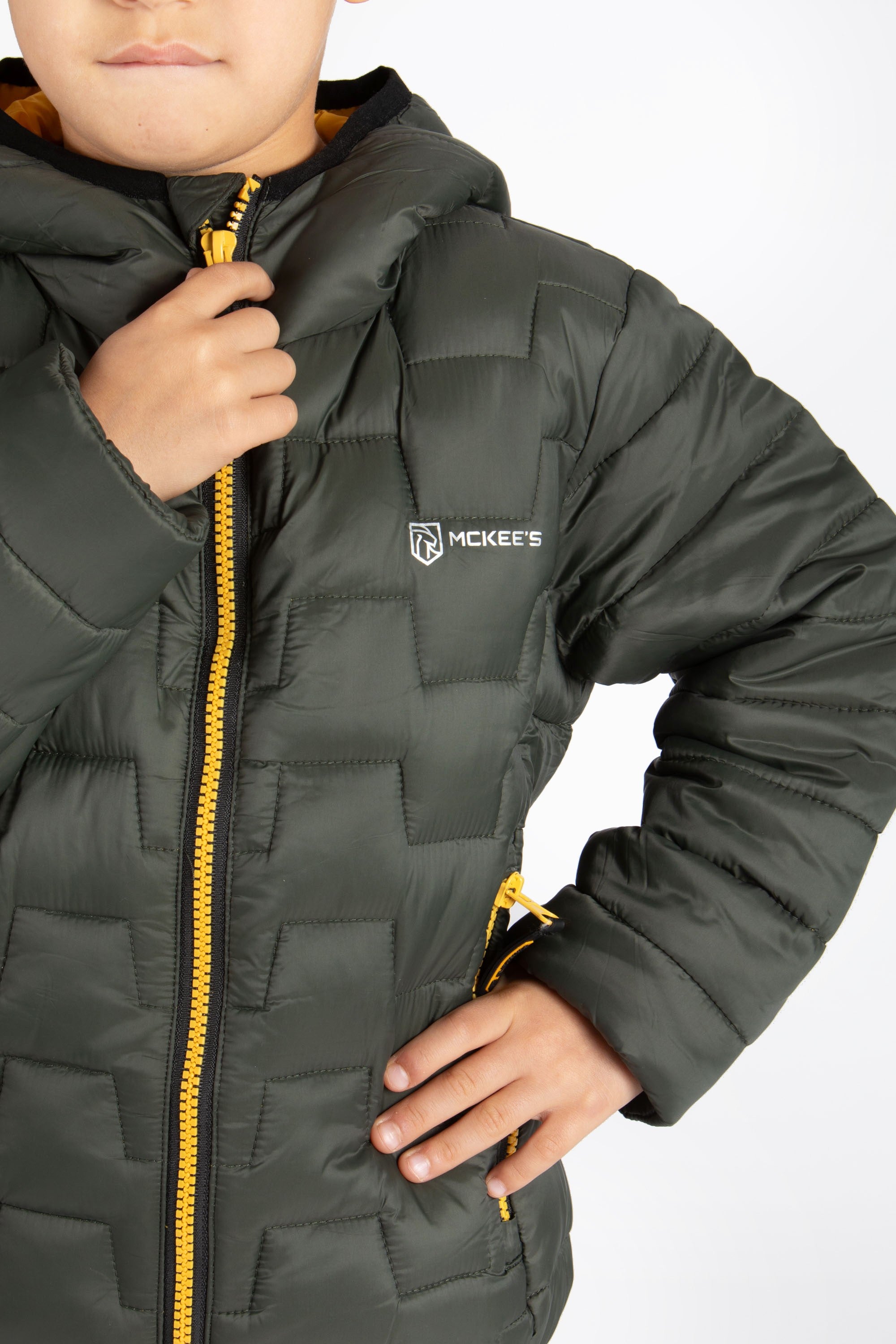 #colore_military-green