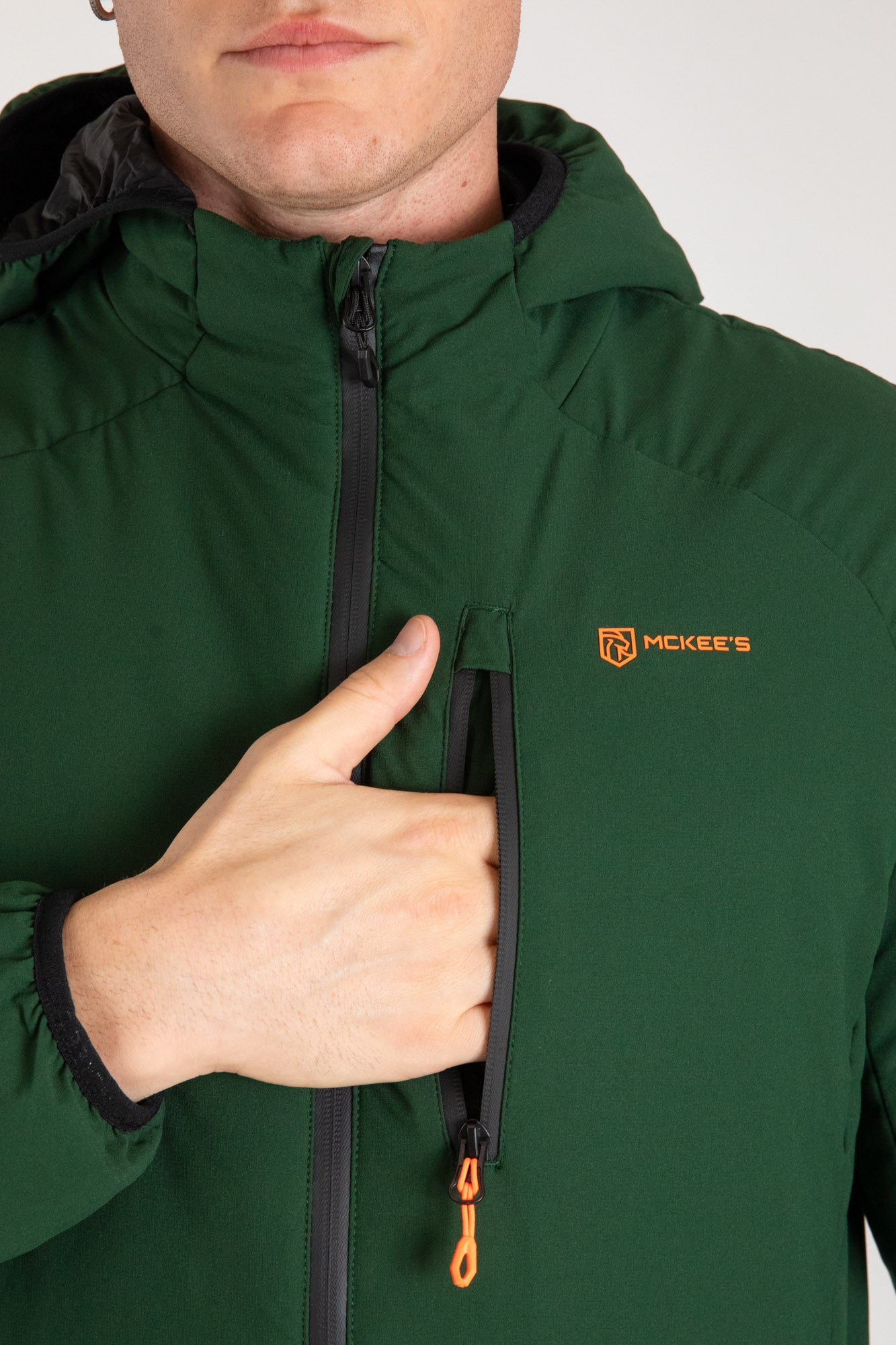 #colore_military-green