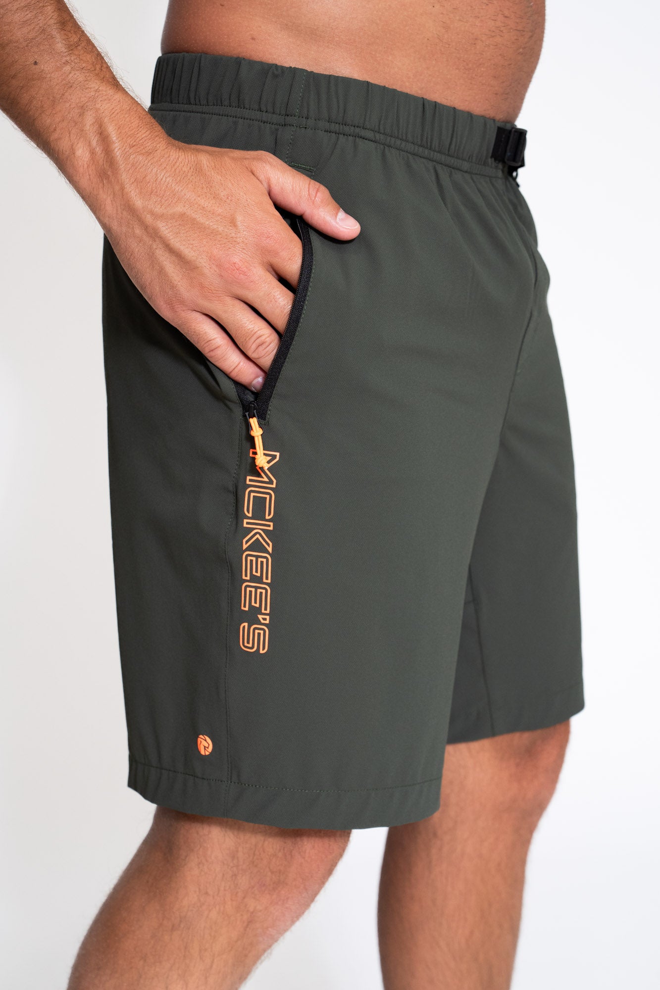 #colore_military-green