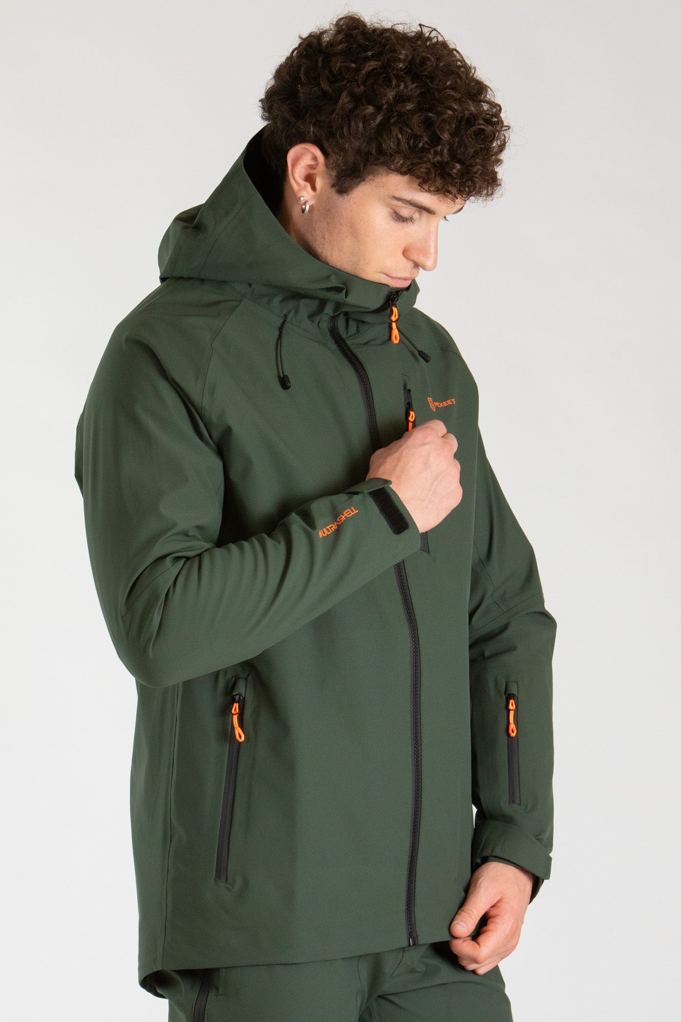 #colore_military-green