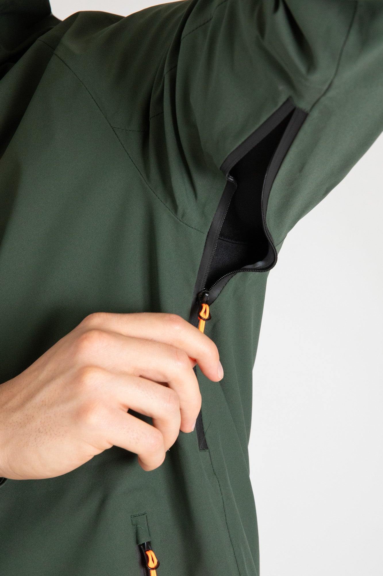 #colore_military-green