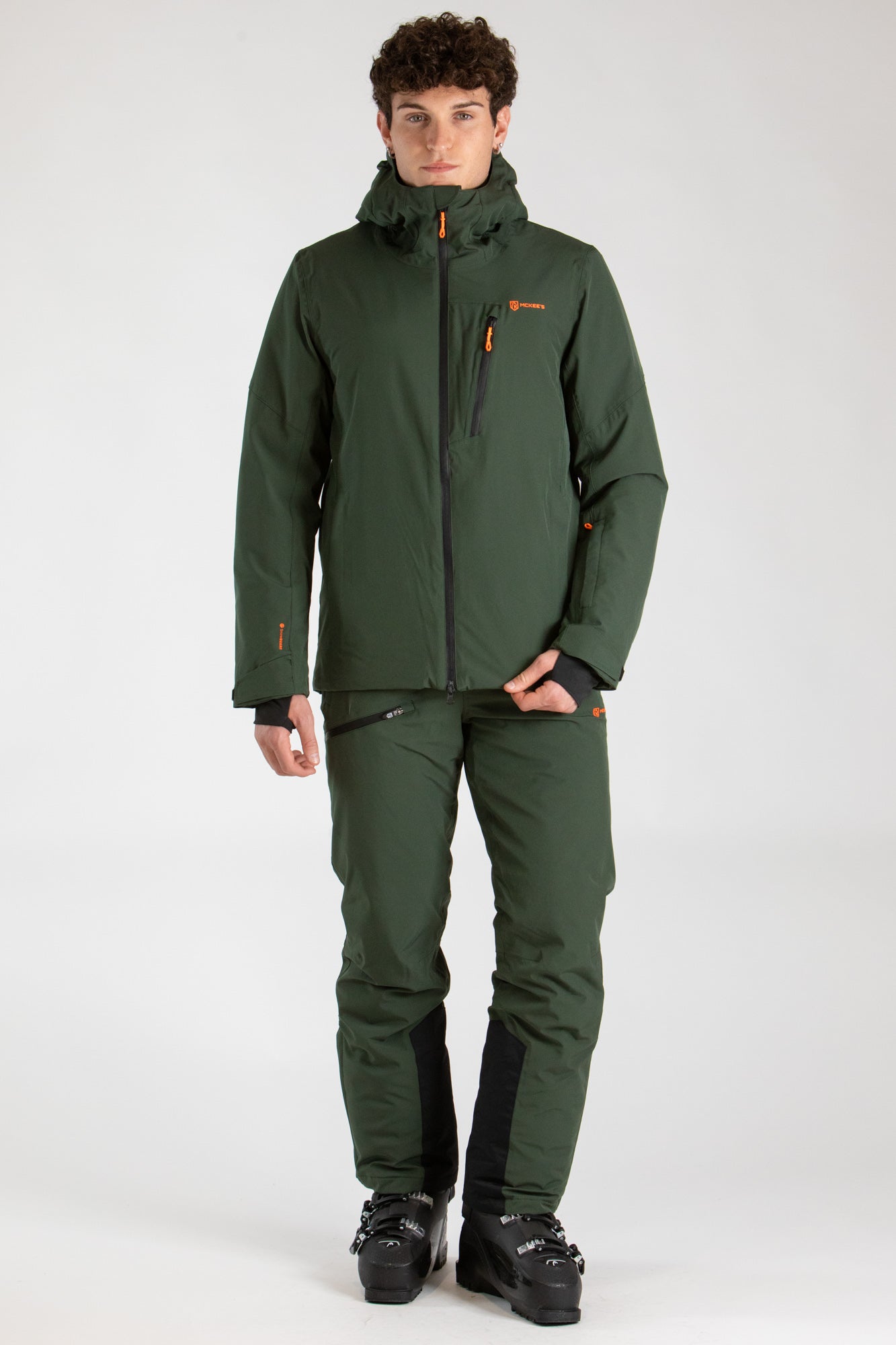 #colore_military-green