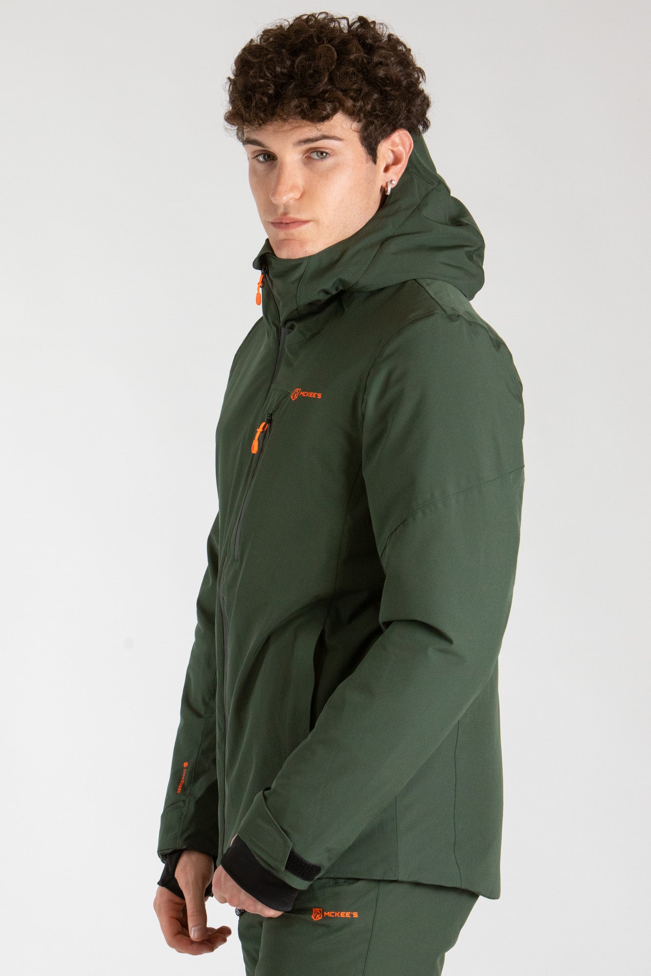 #colore_military-green