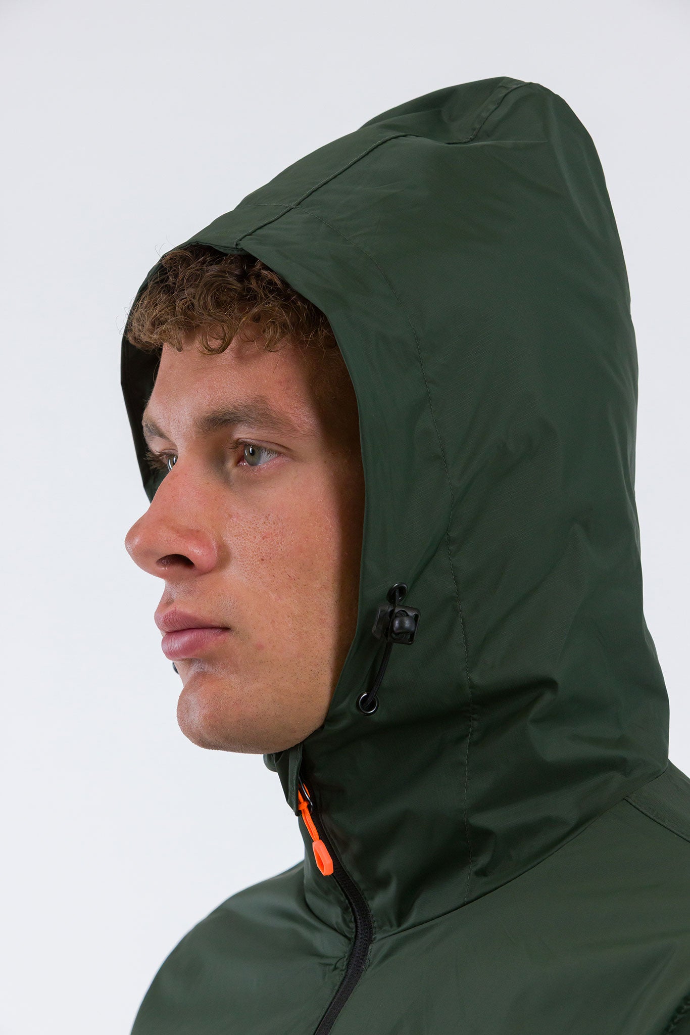 #colore_military-green