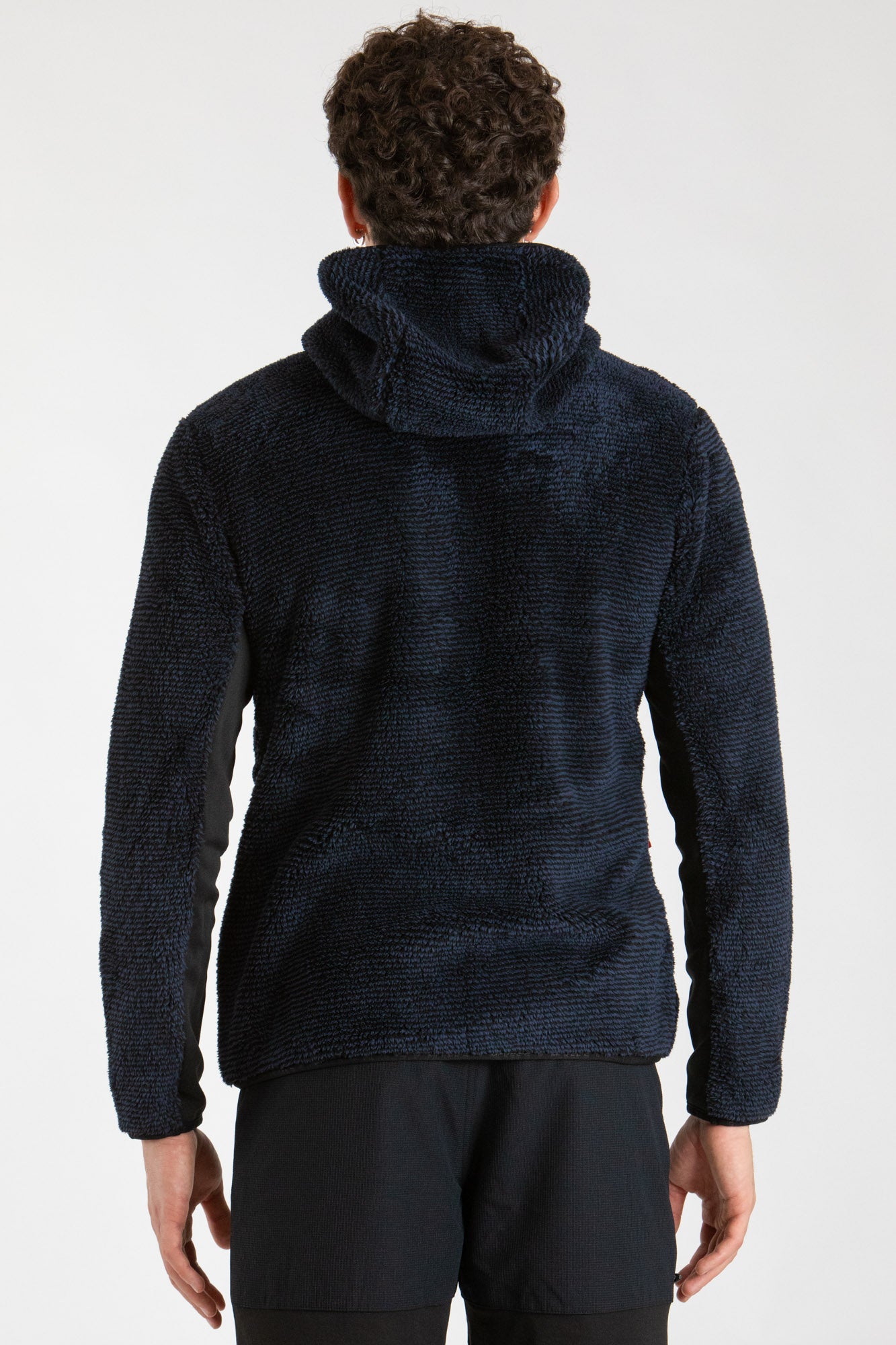 #colore_black-dark-blue