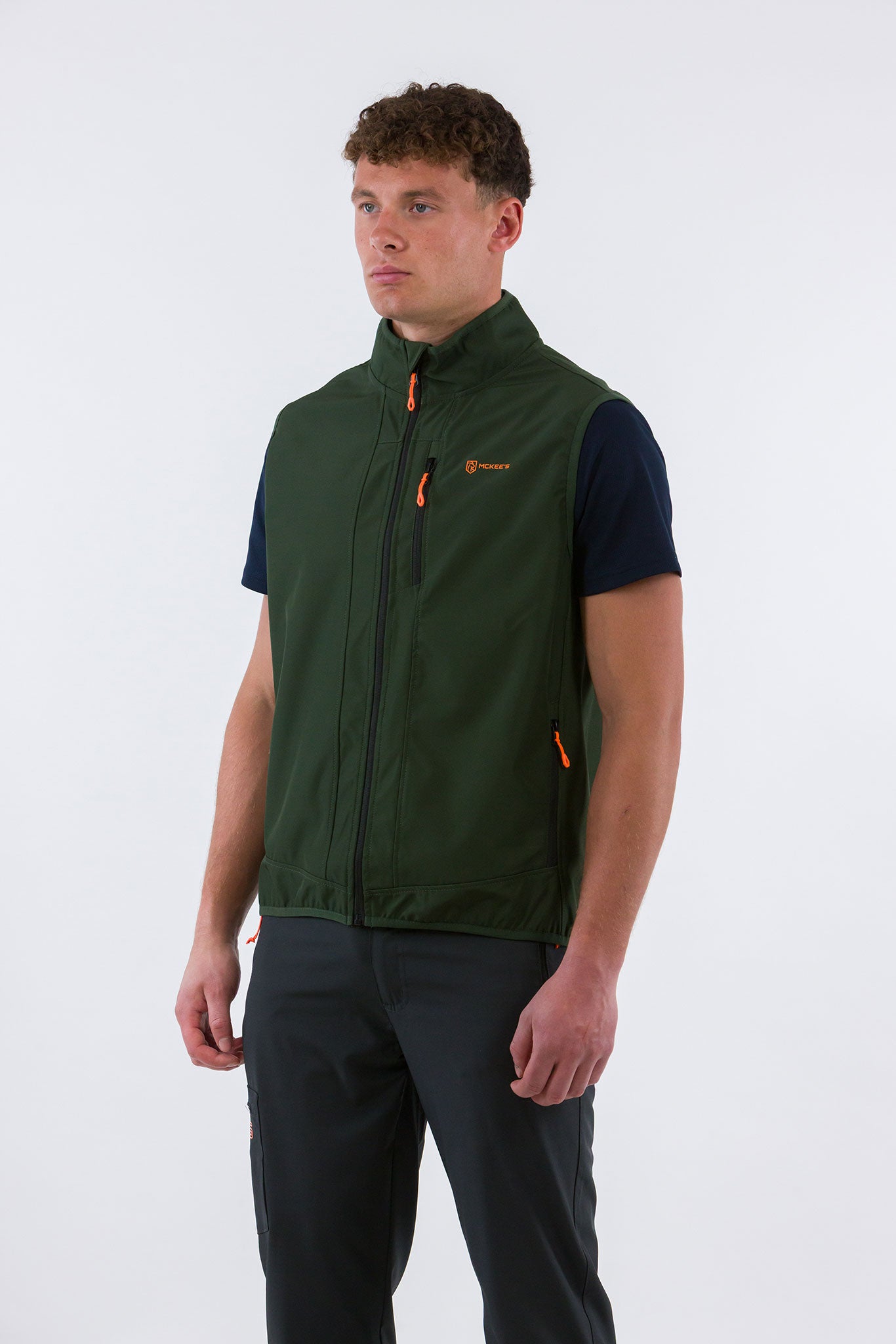 #colore_military-green