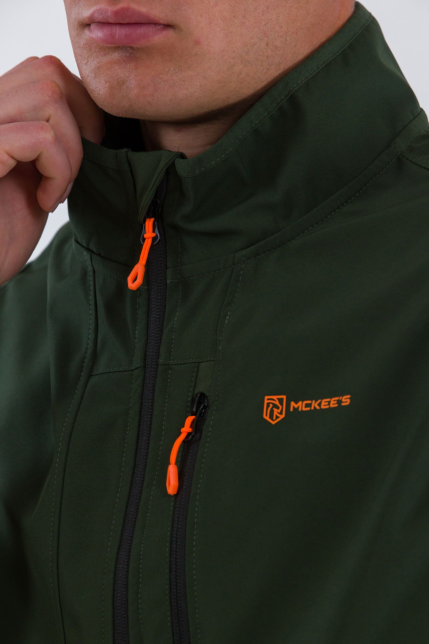 #colore_military-green