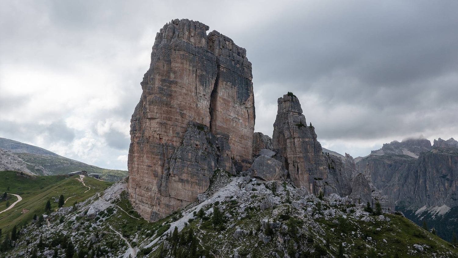 Itinerario estivo di camminata nelle Dolomiti di Cortina d’Ampezzo