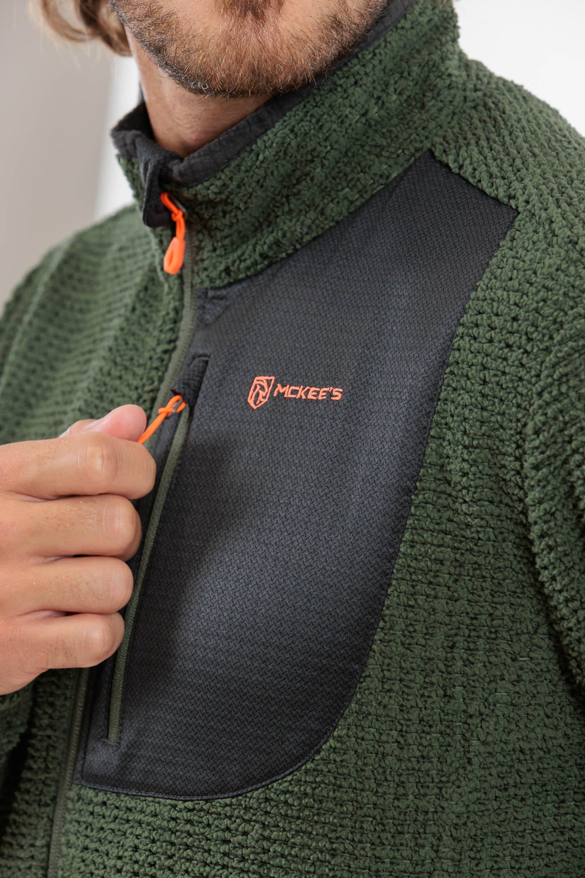 #colore_military-green-black
