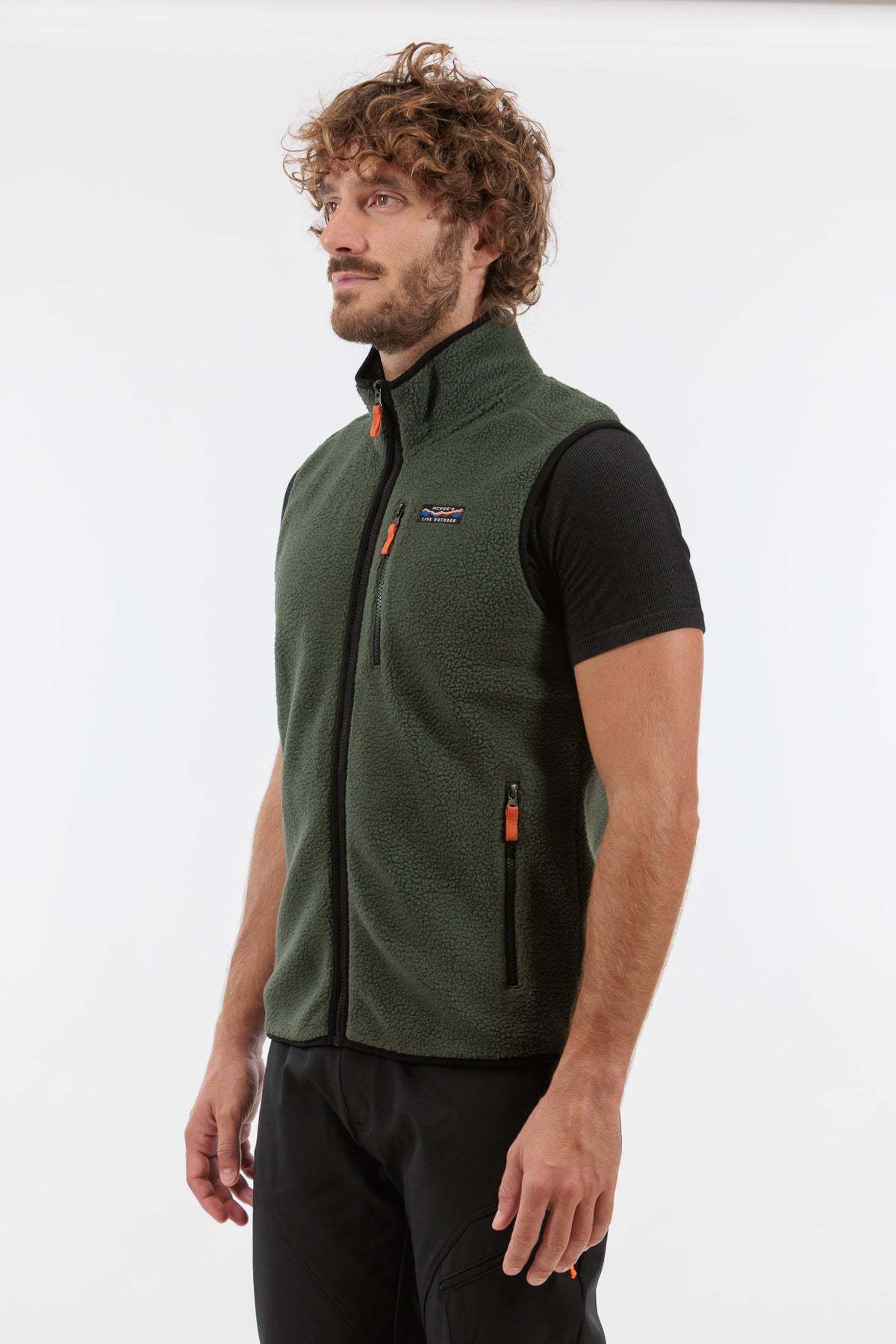 #colore_military-green