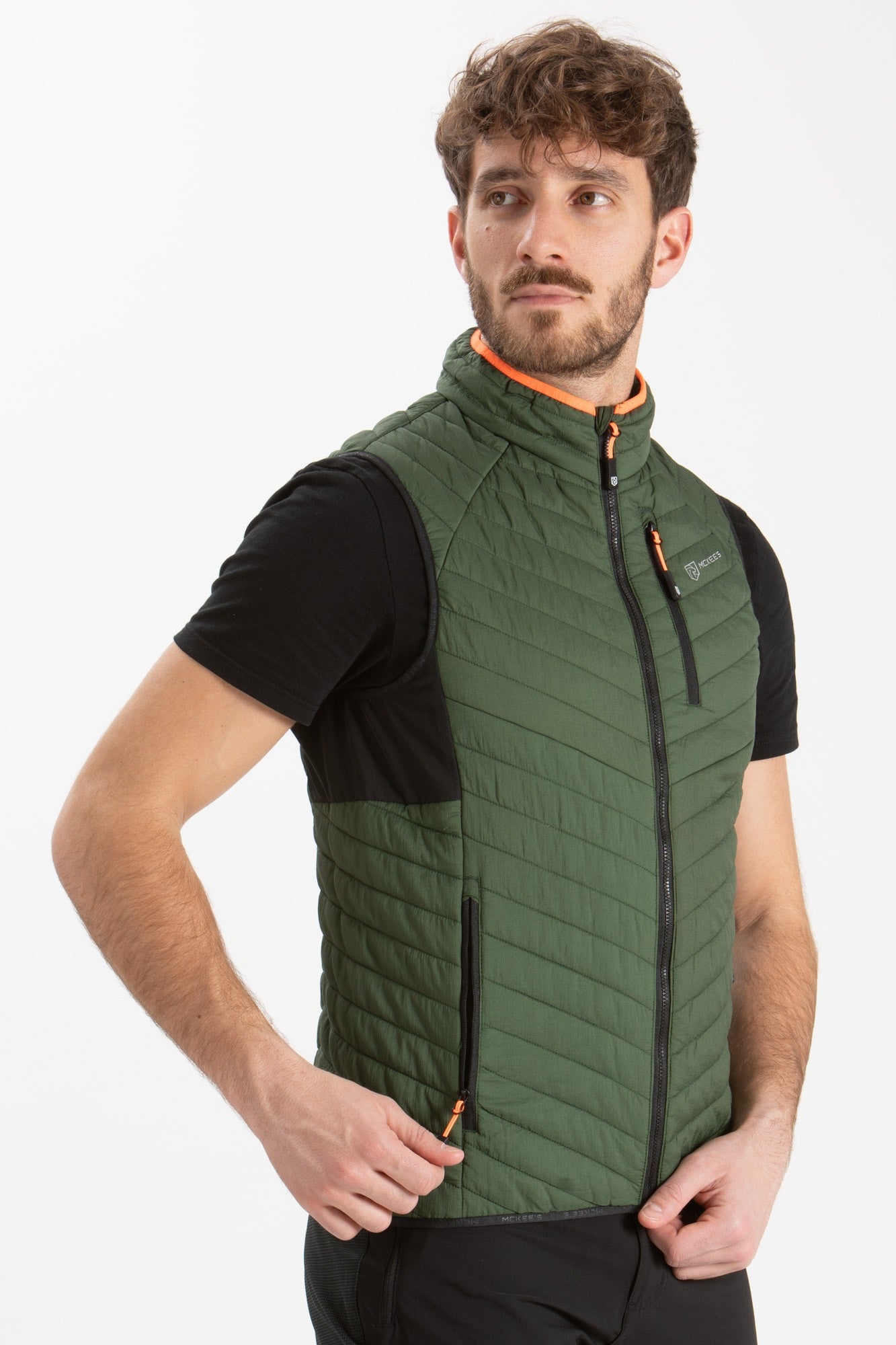 #colore_military-green