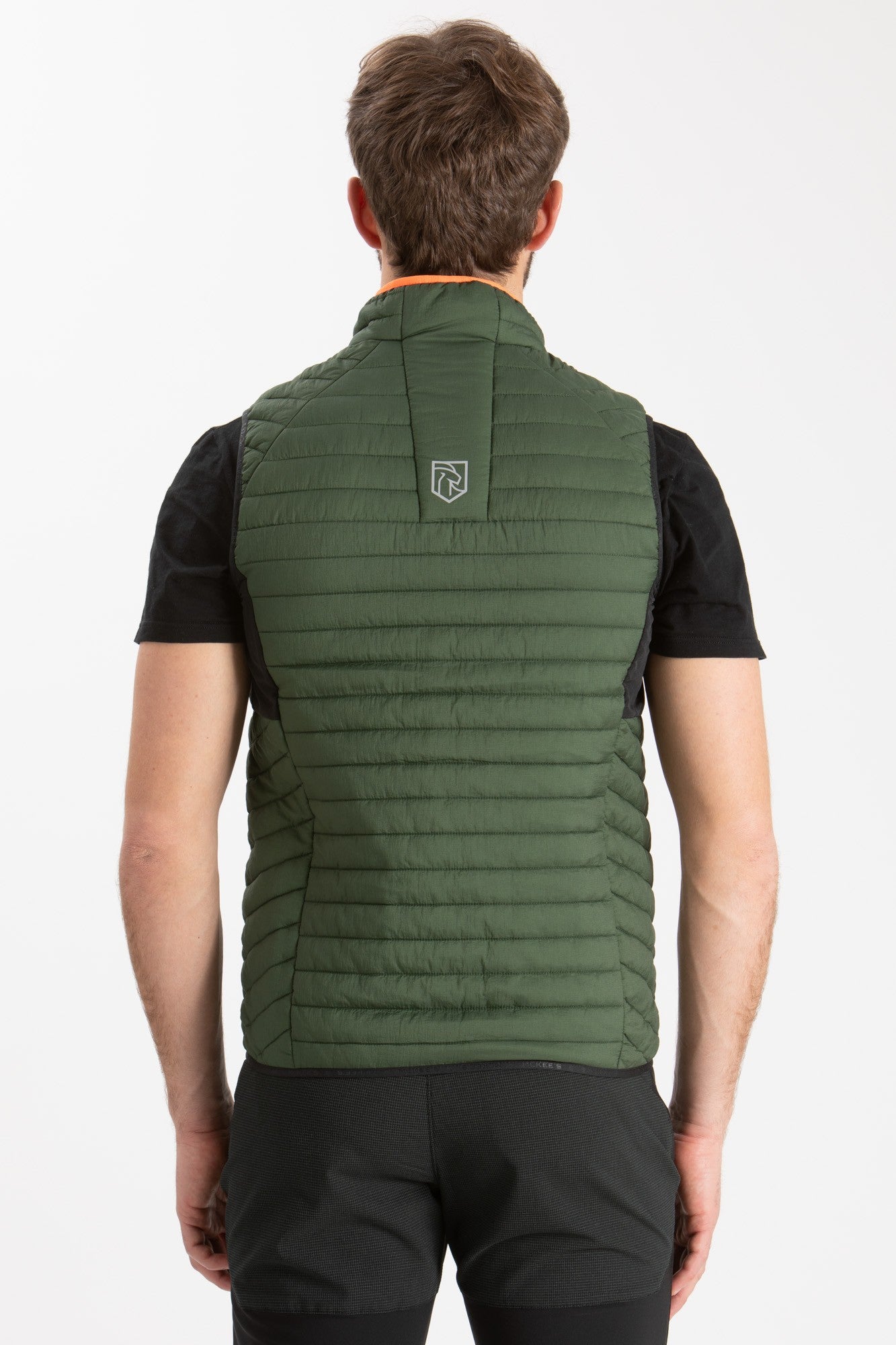 #colore_military-green