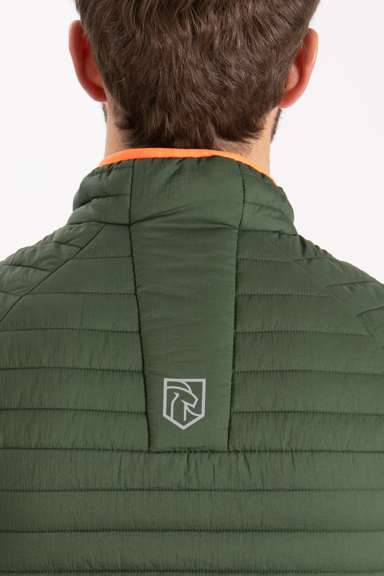 #colore_military-green