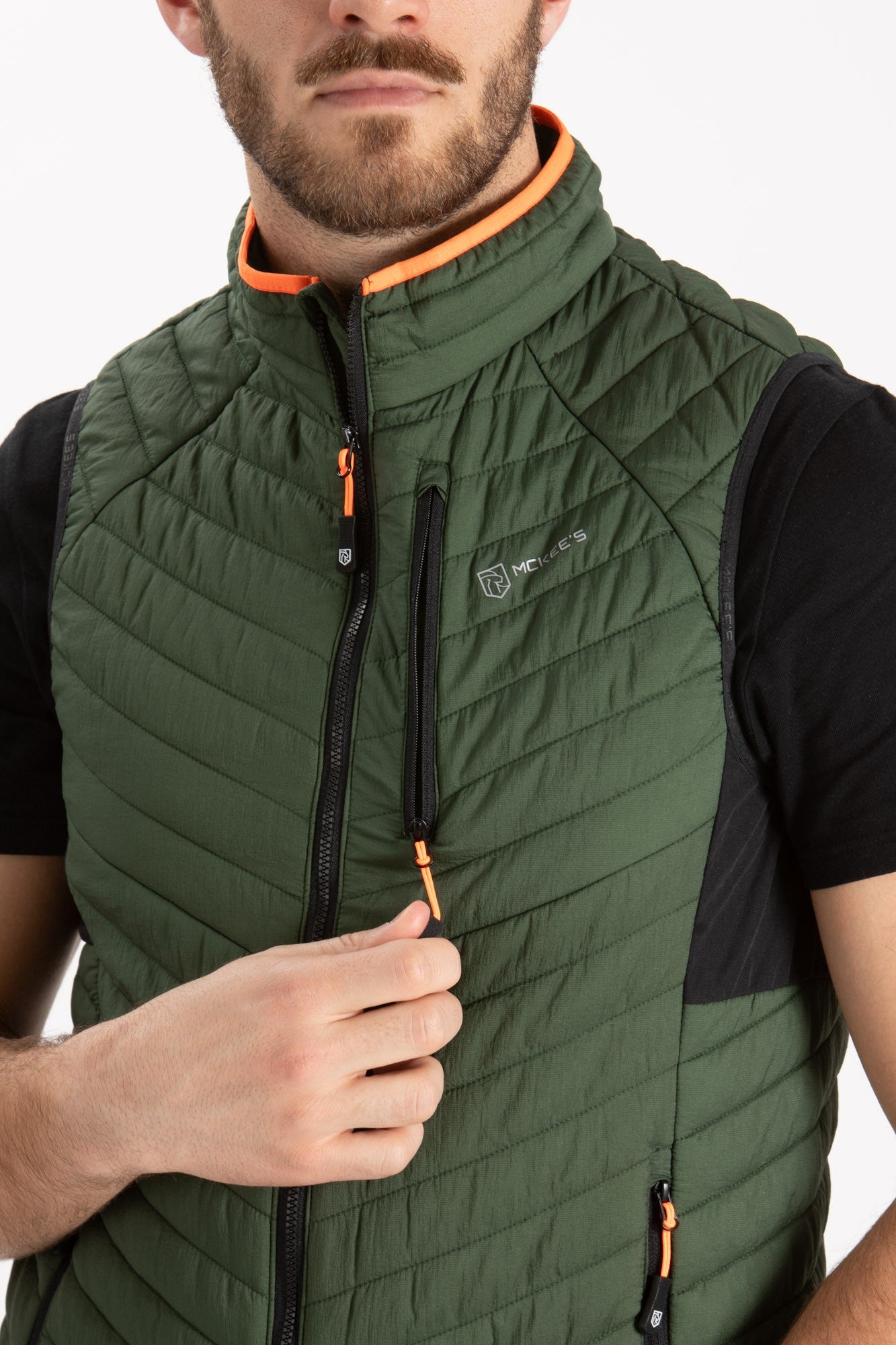 #colore_military-green