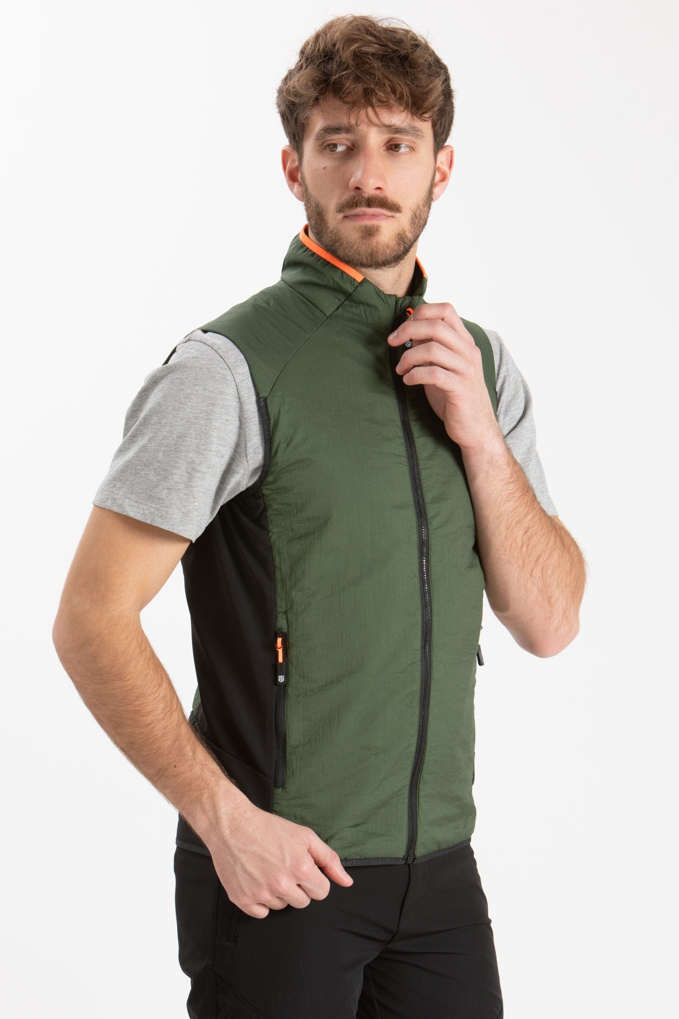 #colore_military-green