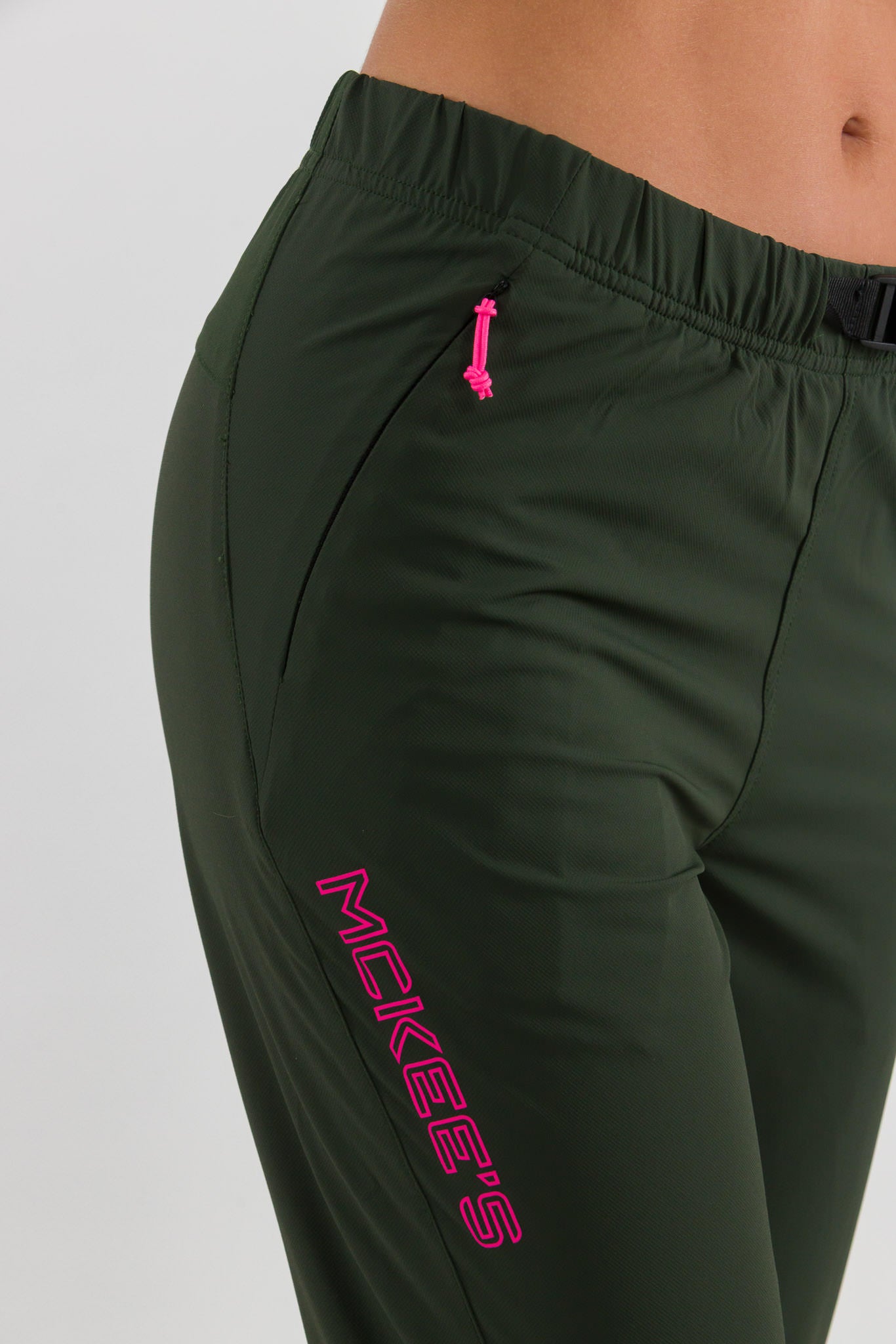 #colore_military-green