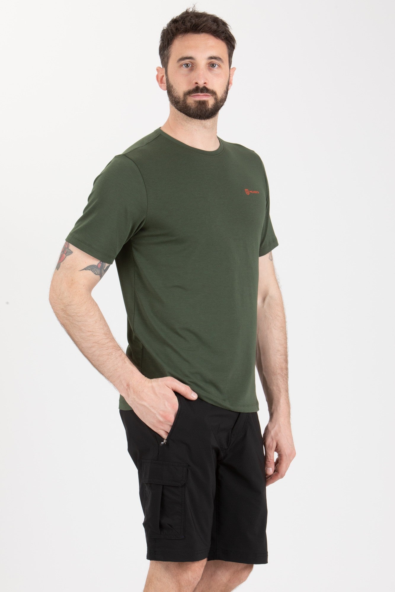 #colore_military-green