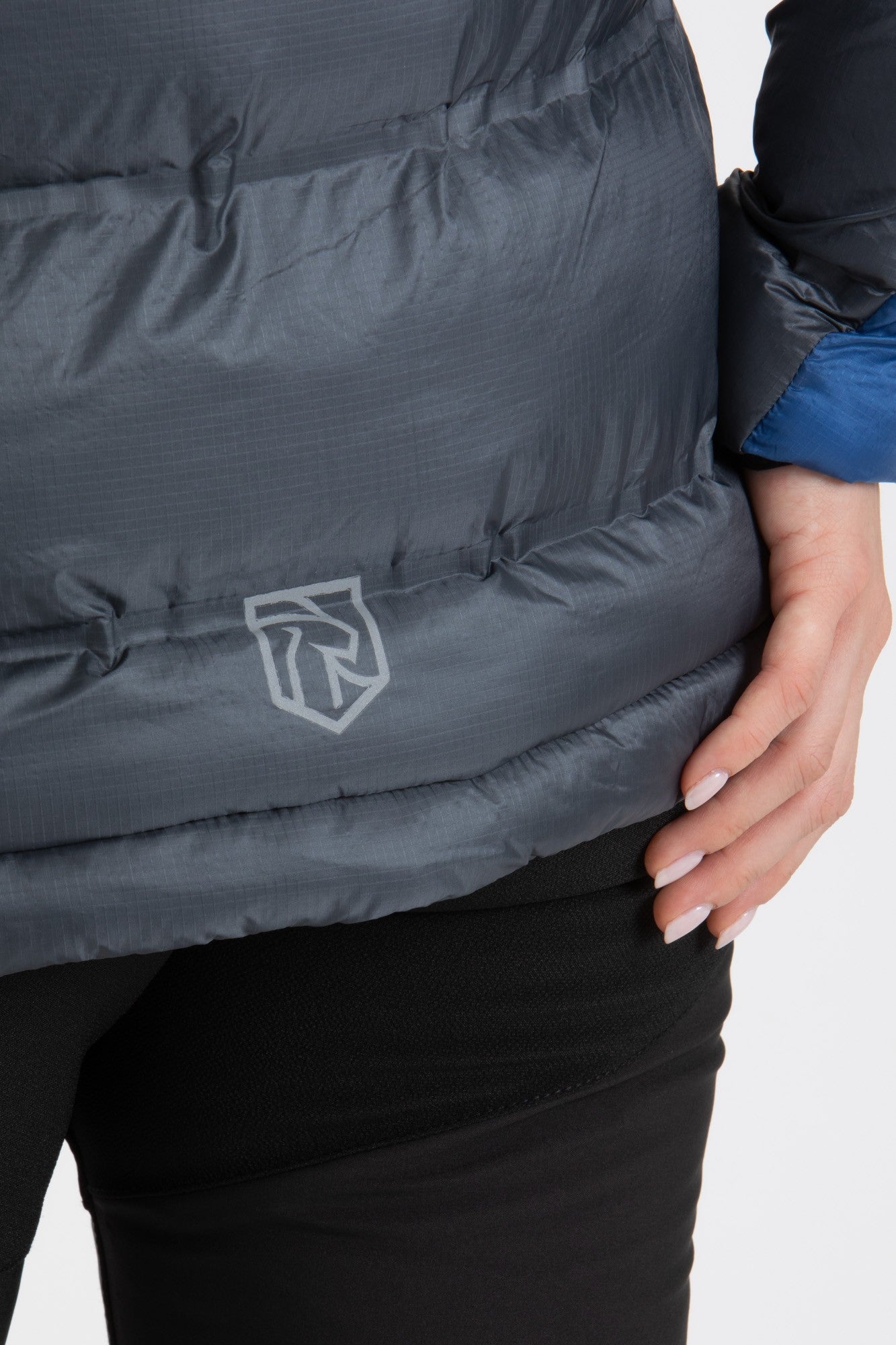 #colore_periwinkle-antracite-grey