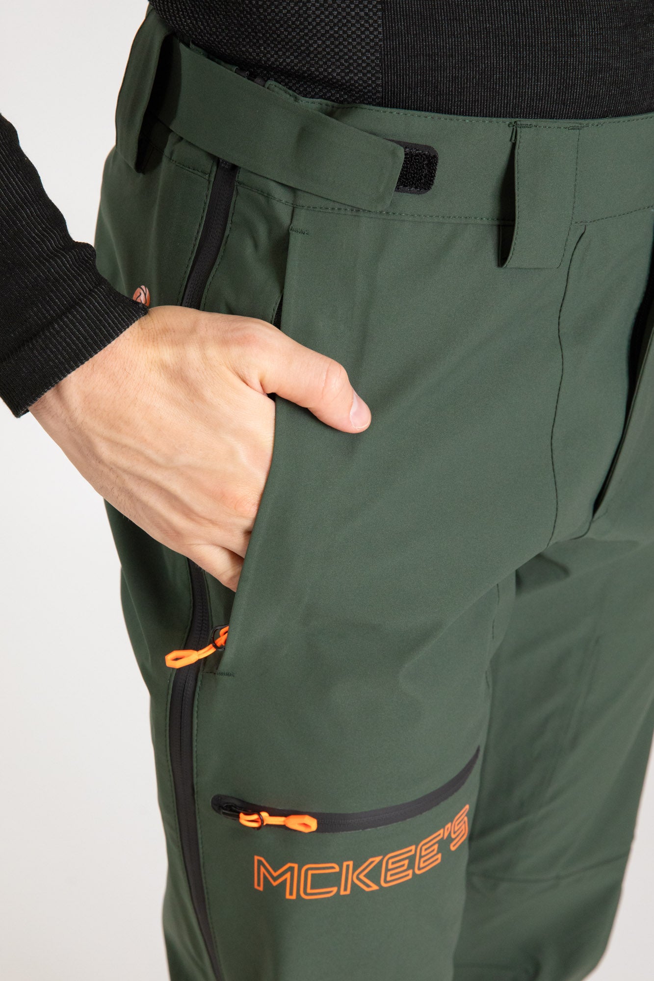 #colore_military-green