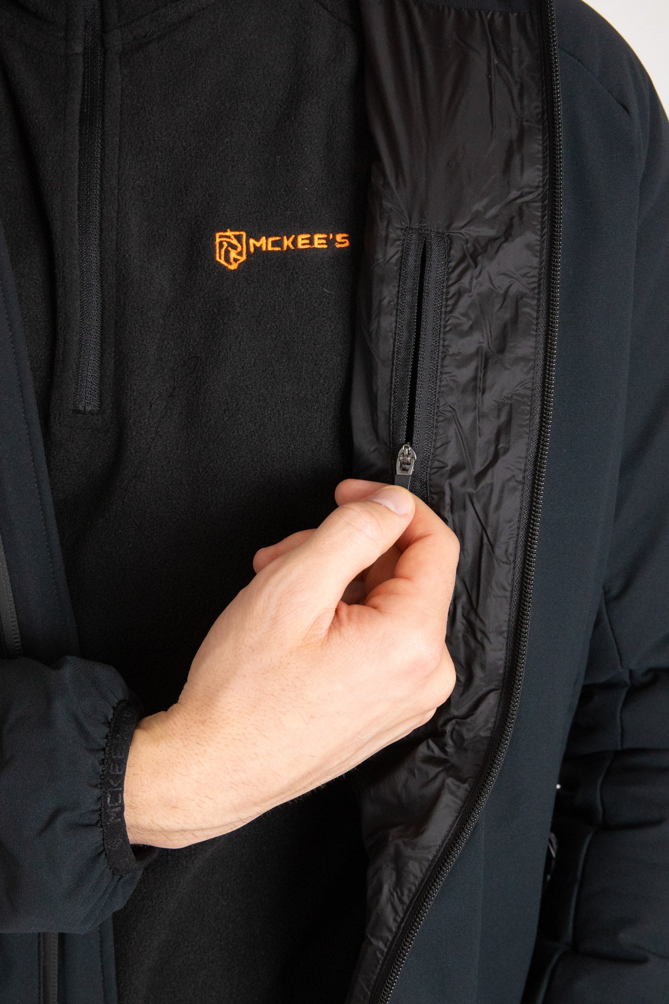 #colore_graphite-black