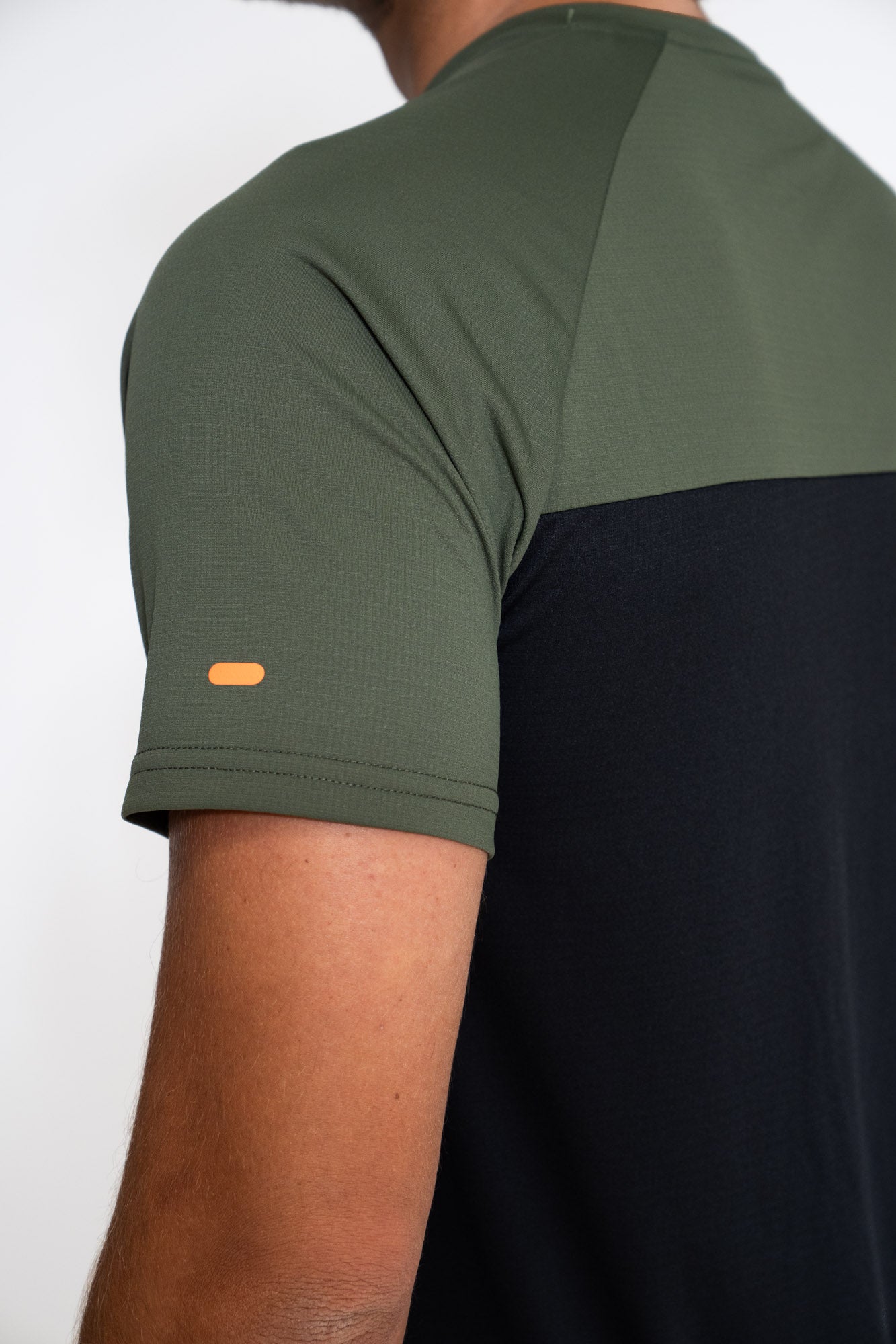 #colore_military-green-black