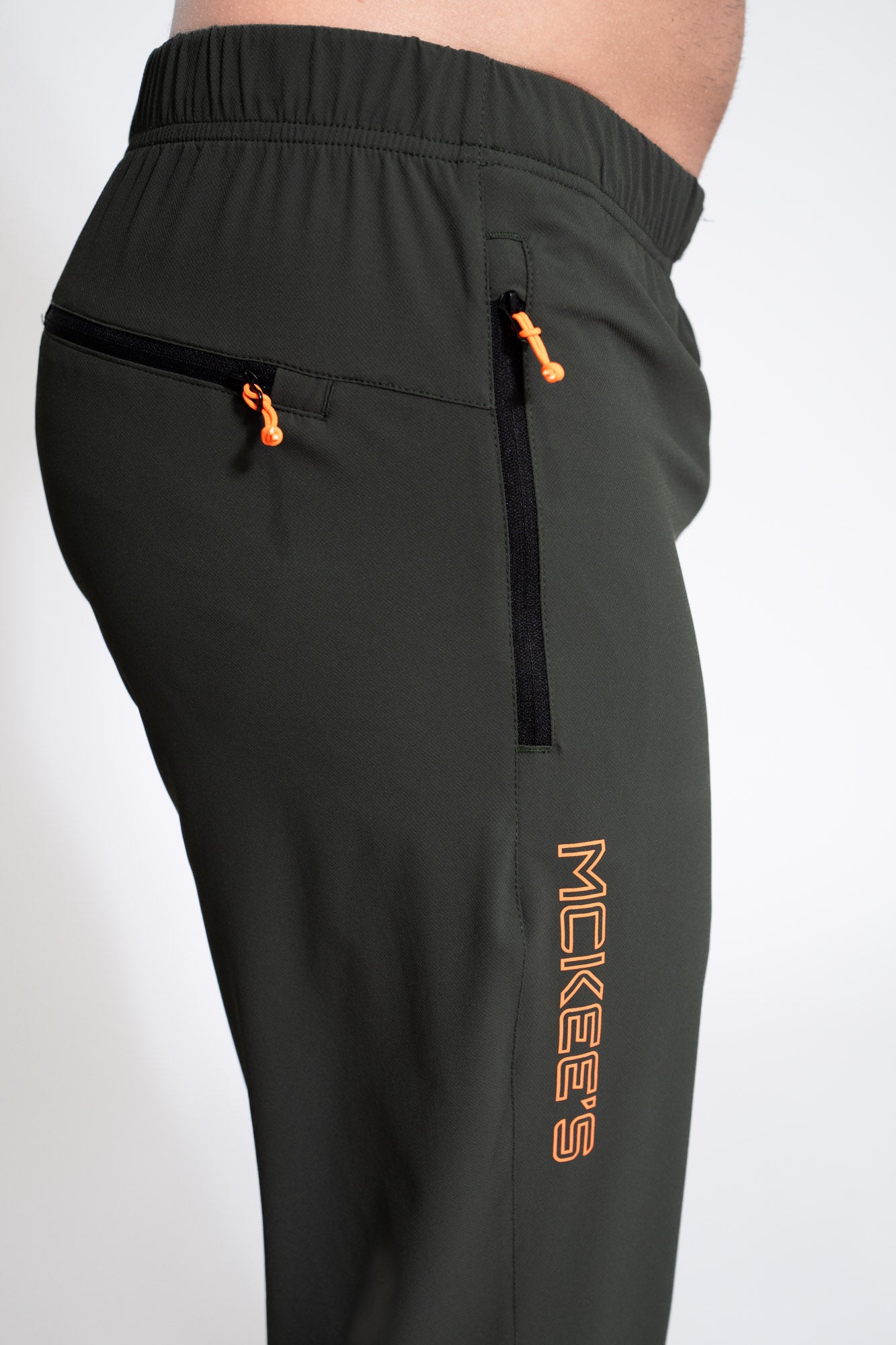 #colore_military-green