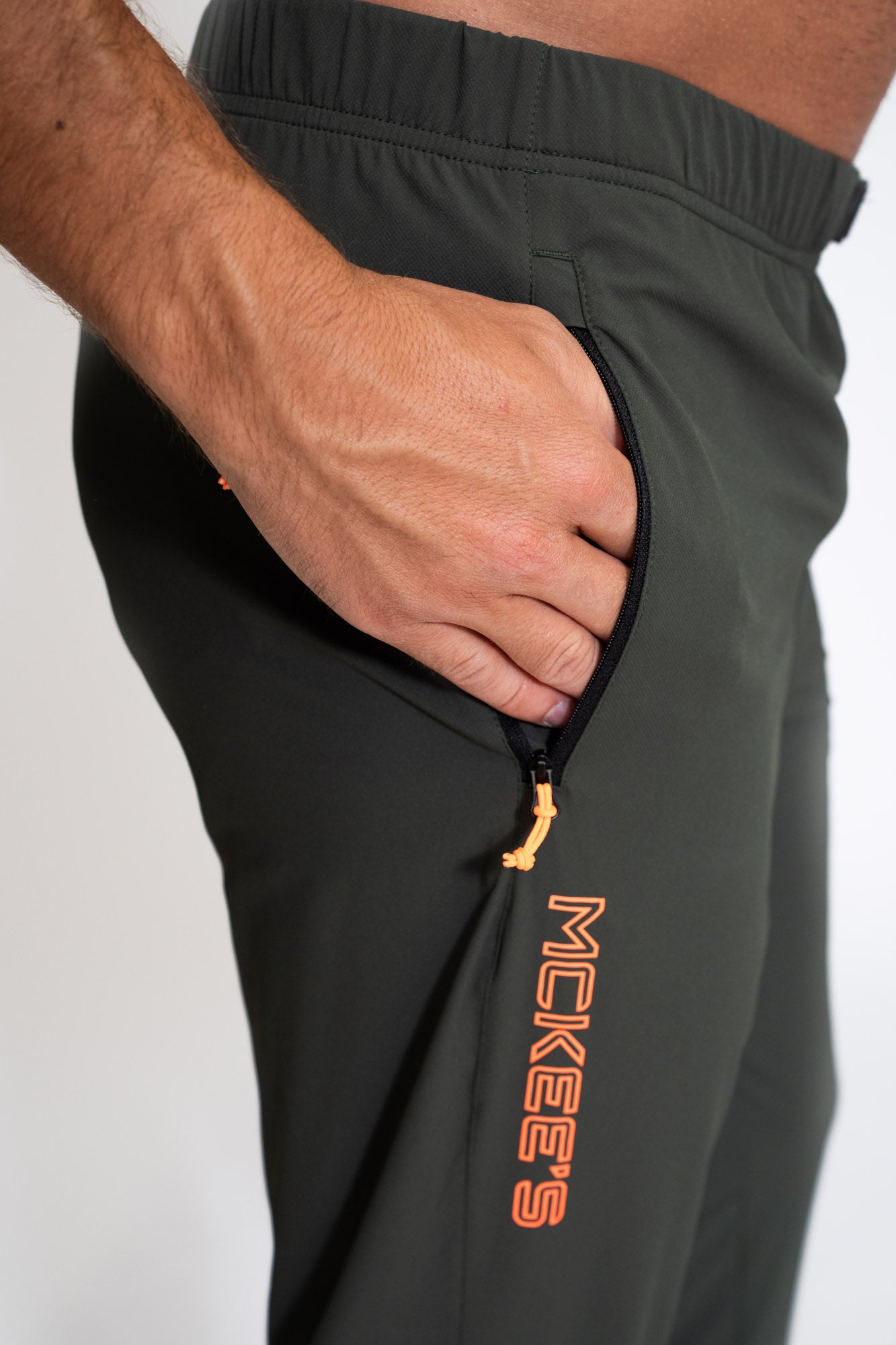 #colore_military-green