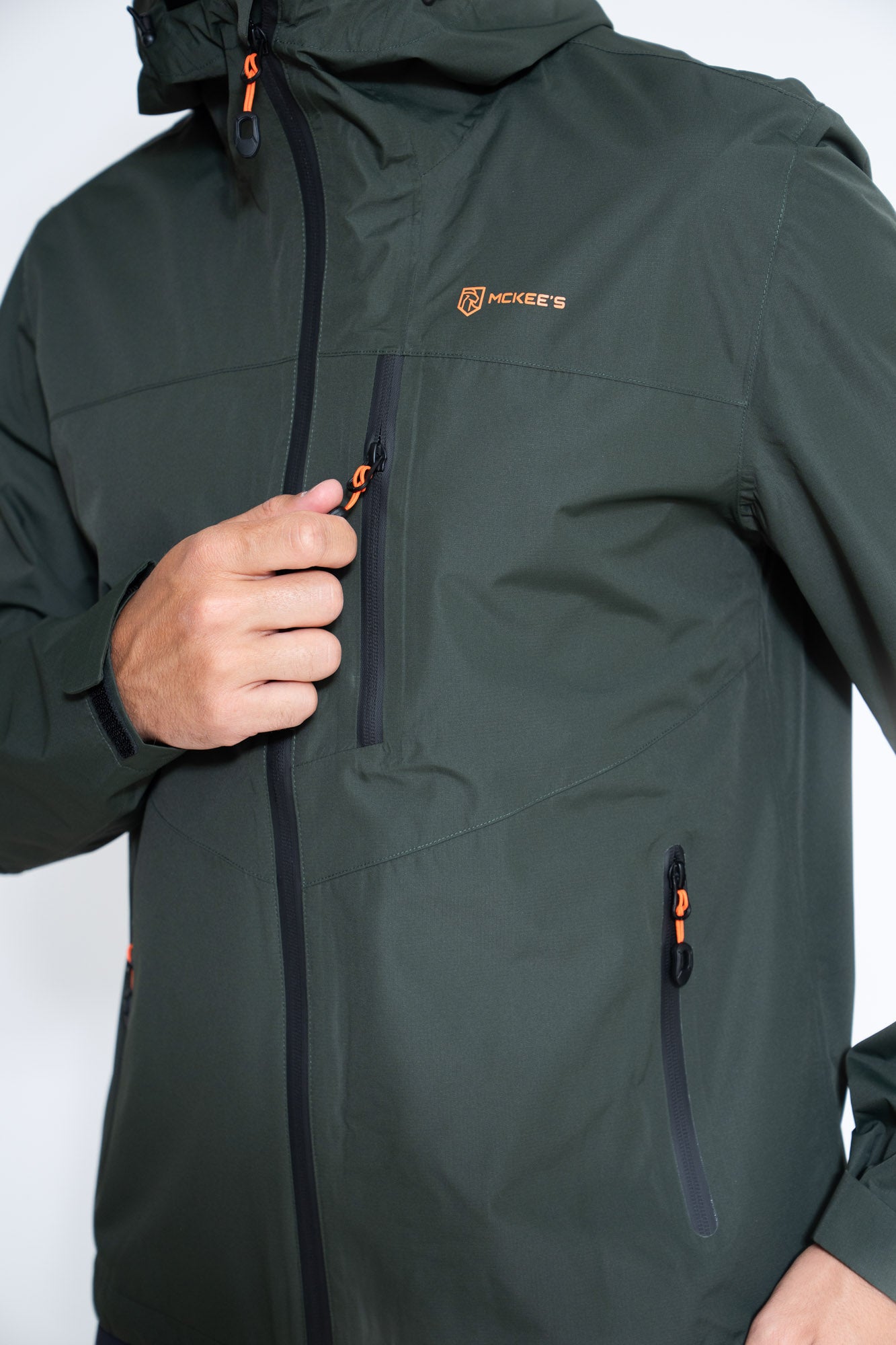 #colore_military-green