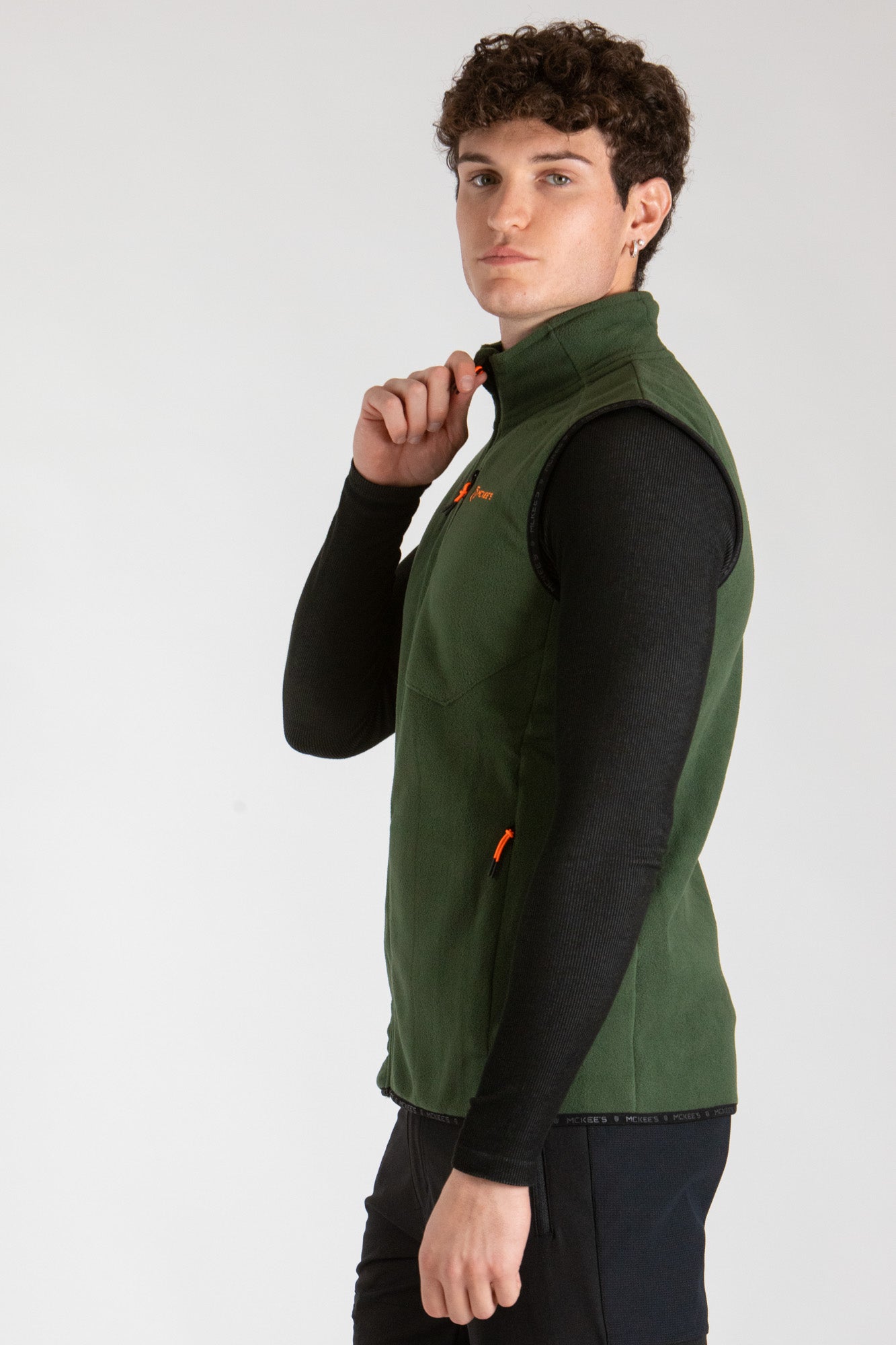 #colore_military-green