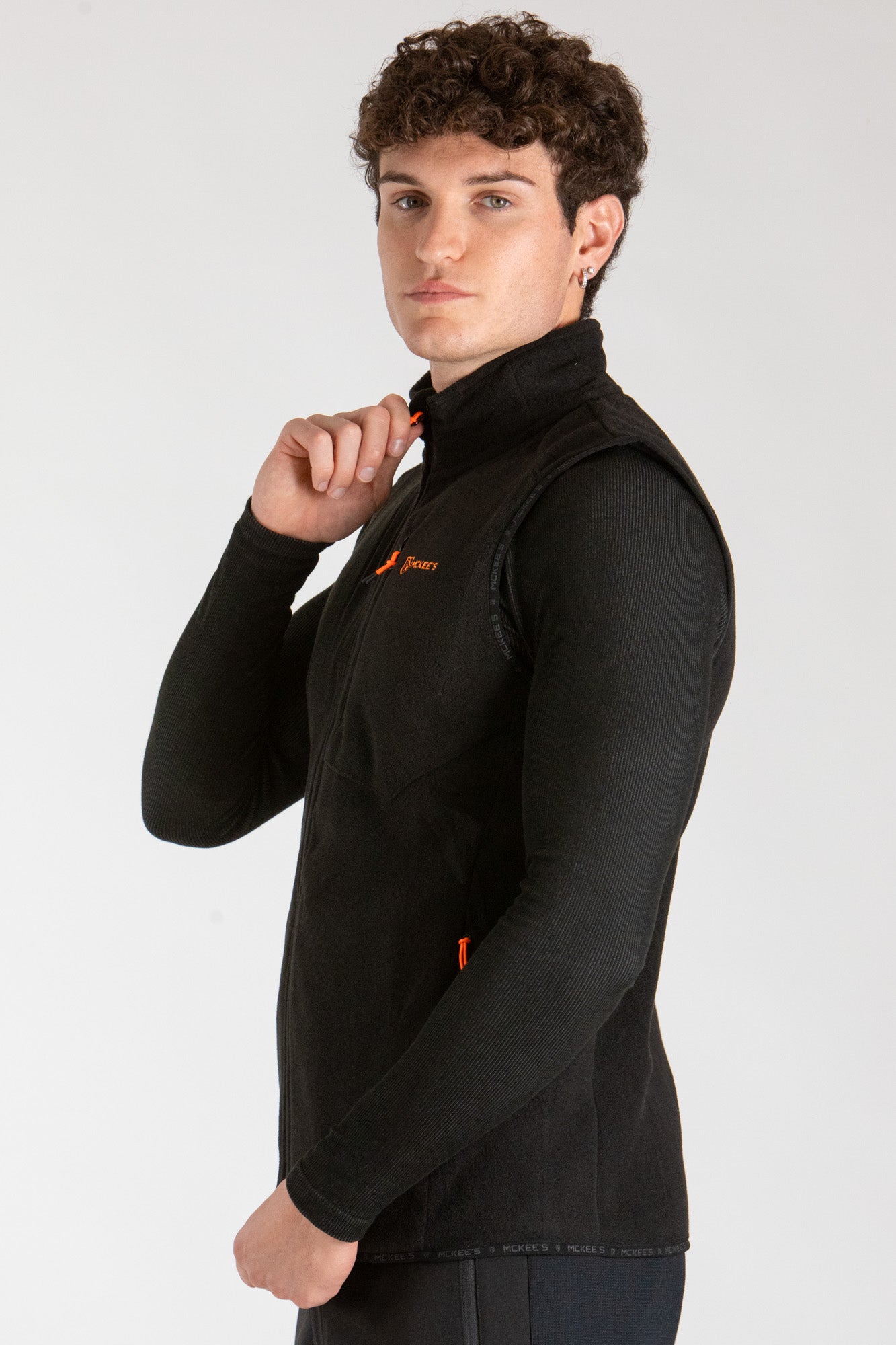 #colore_graphite-black