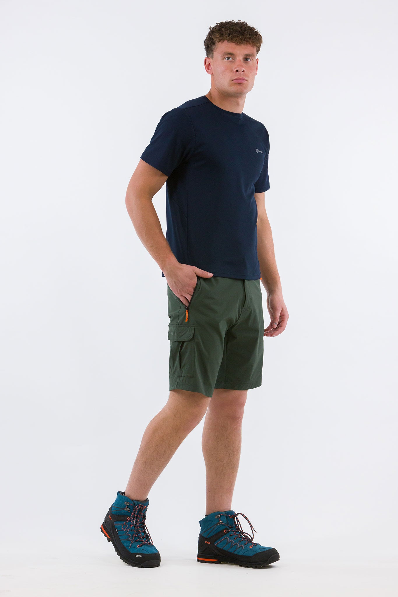 #colore_military-green
