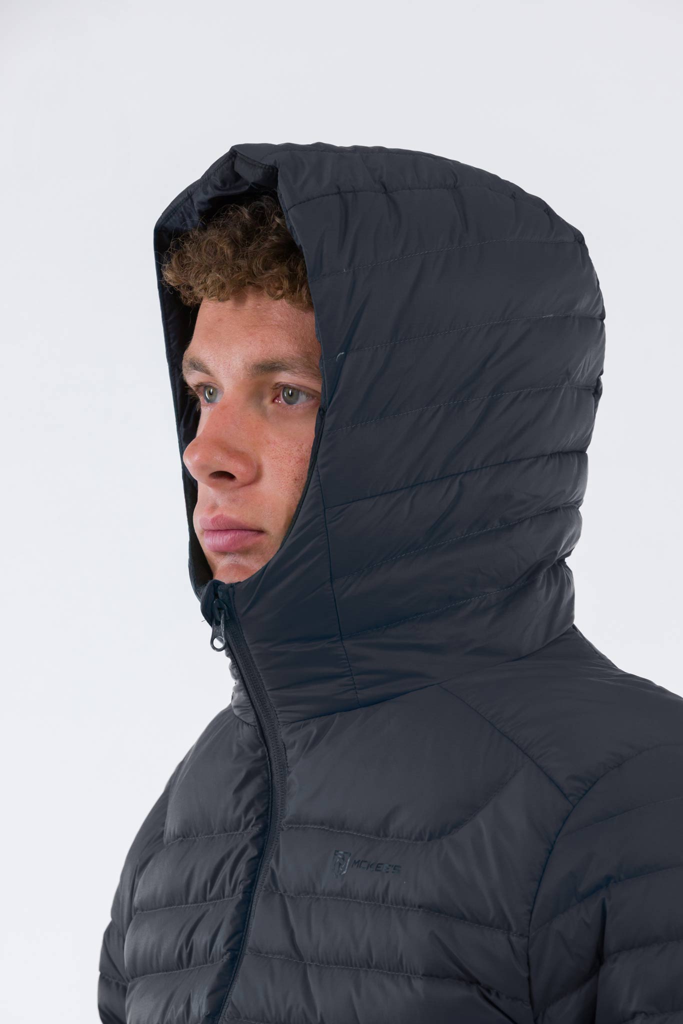 Eryndor Giacca Uomo con Cappuccio in Piuma Ultra Leggera