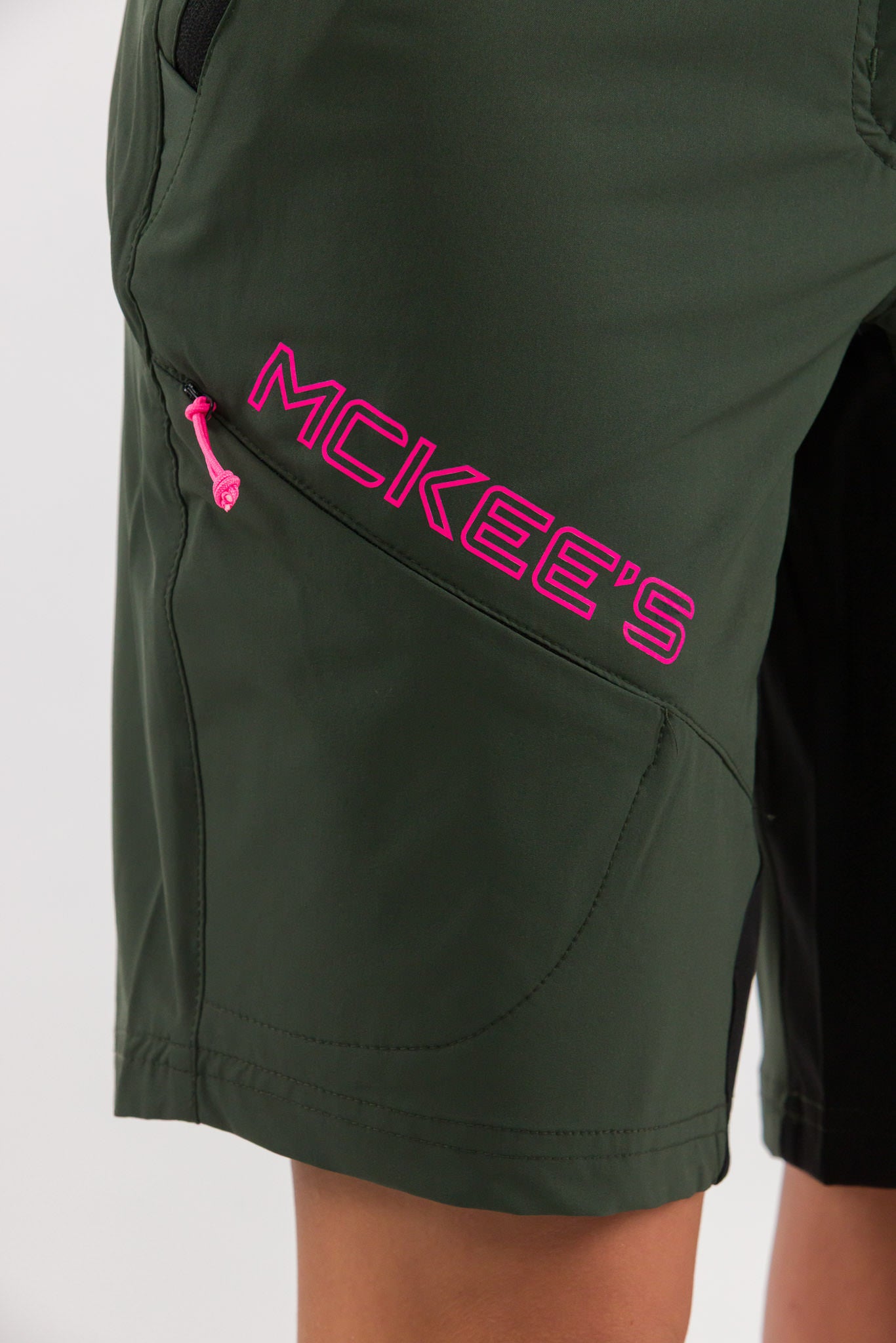 #colore_military-green-black