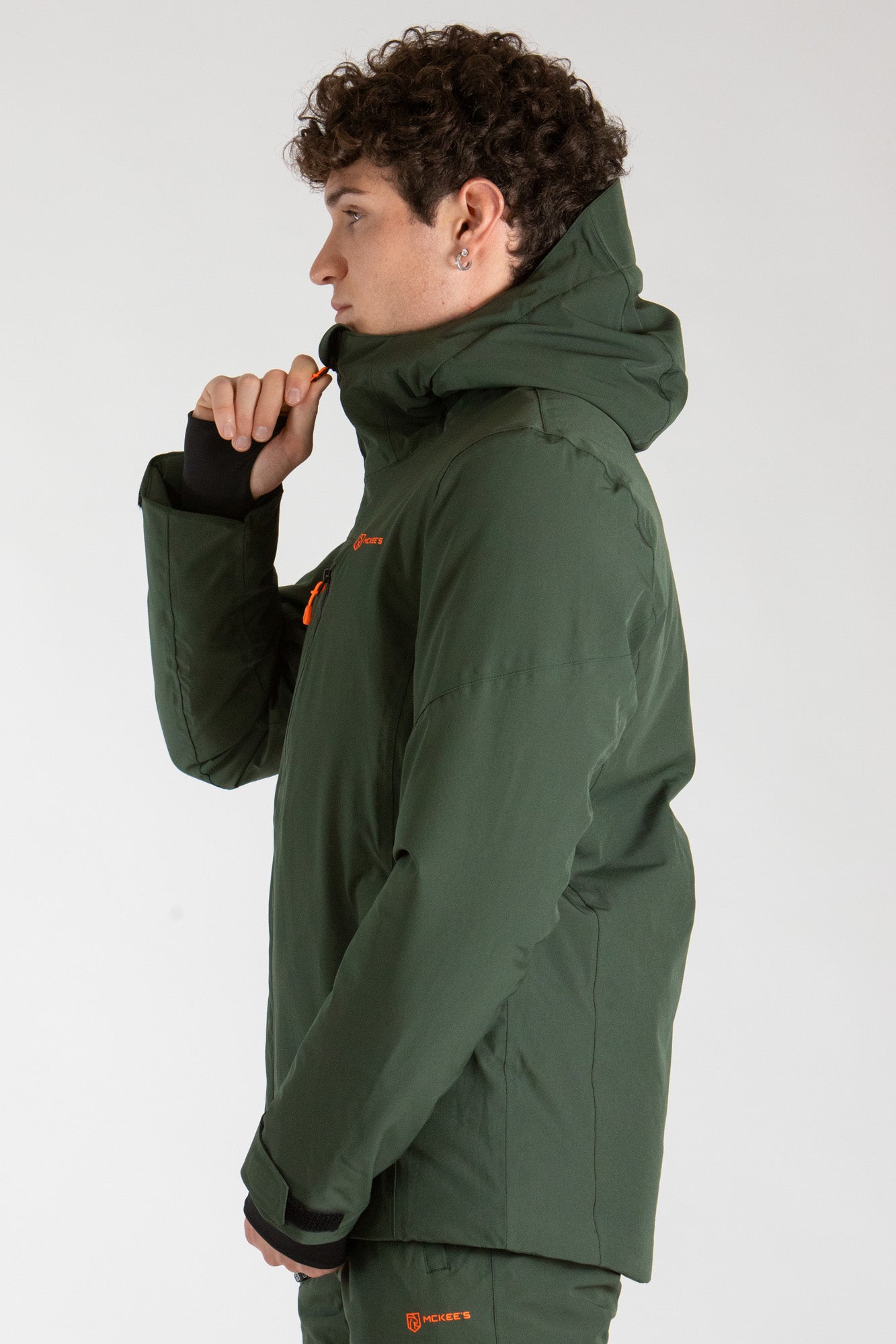 #colore_military-green