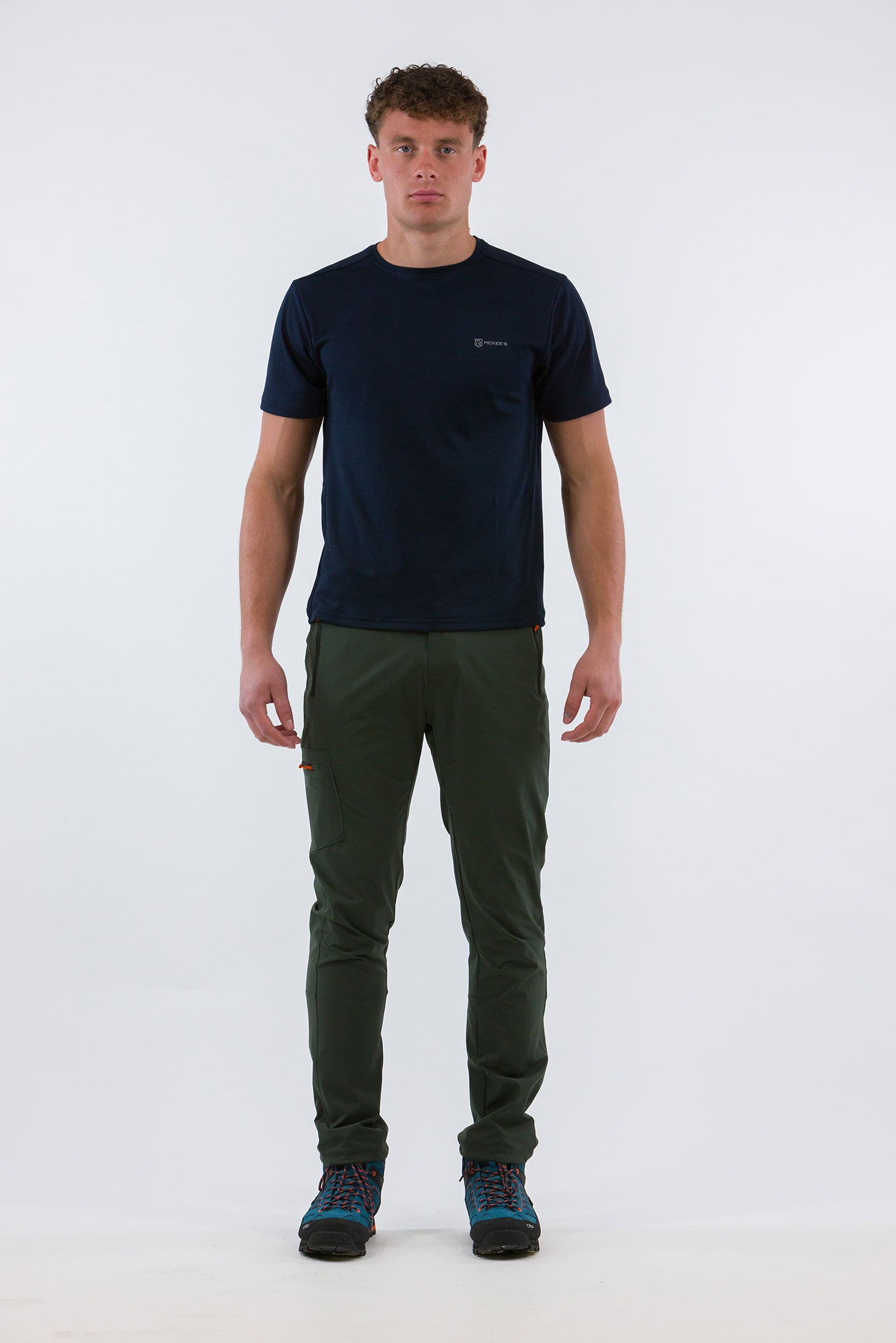 #colore_military-green