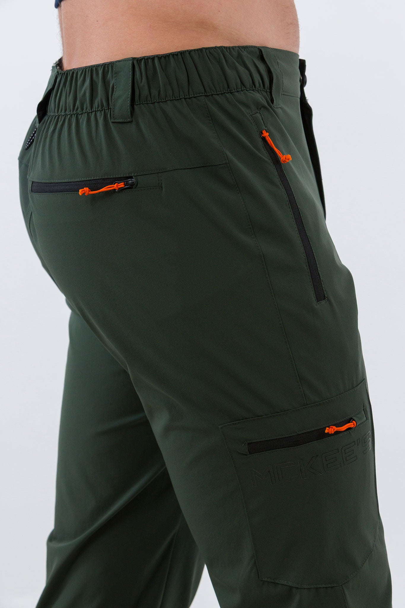 #colore_military-green