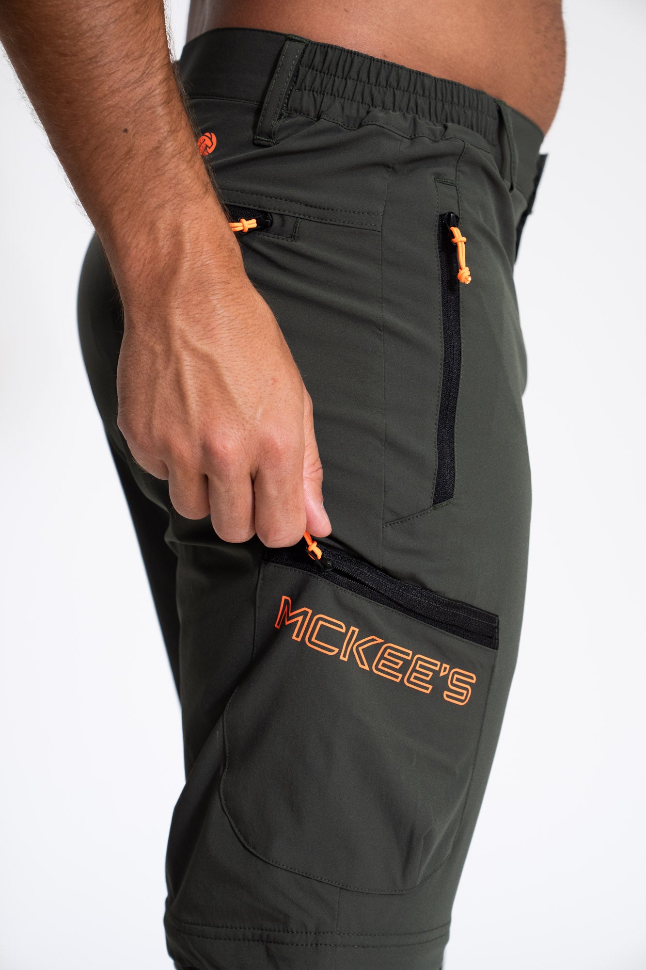 #colore_military-green