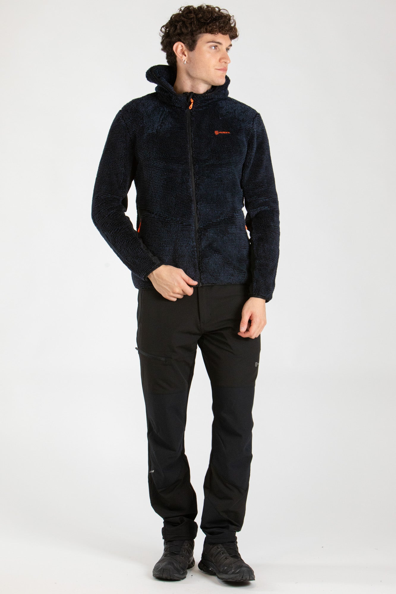 #colore_black-dark-blue