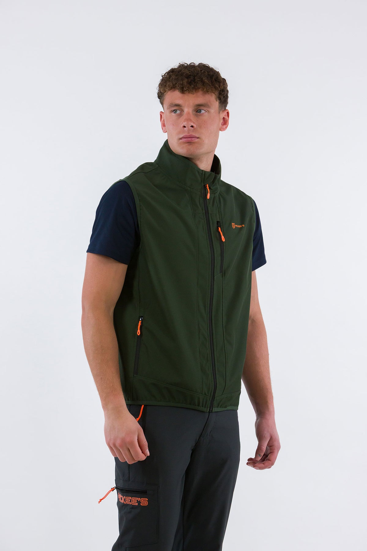#colore_military-green