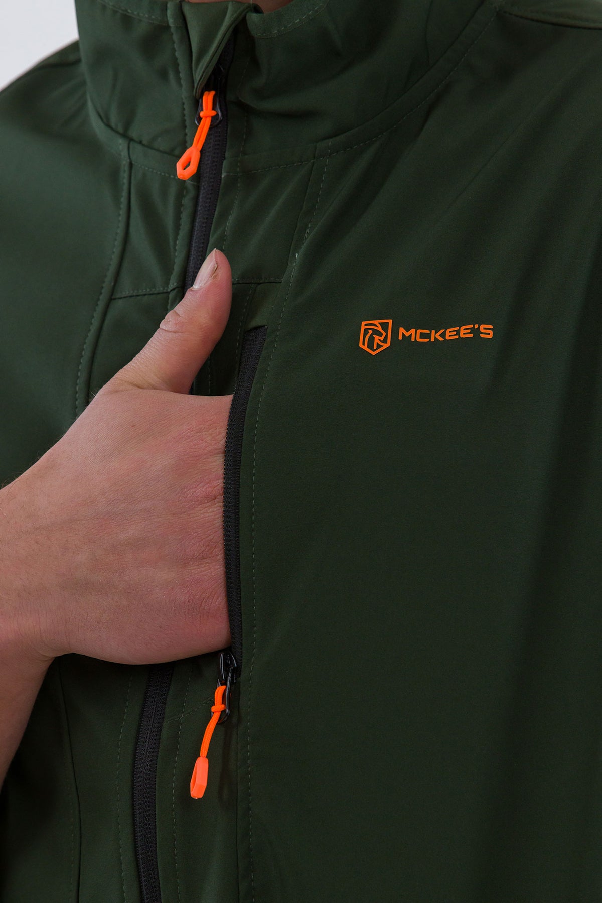 #colore_military-green