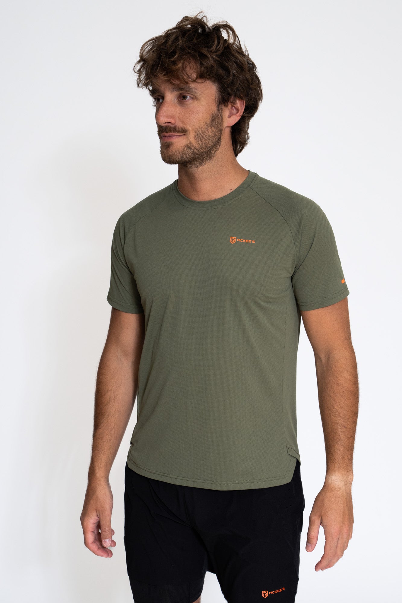 #colore_military-green