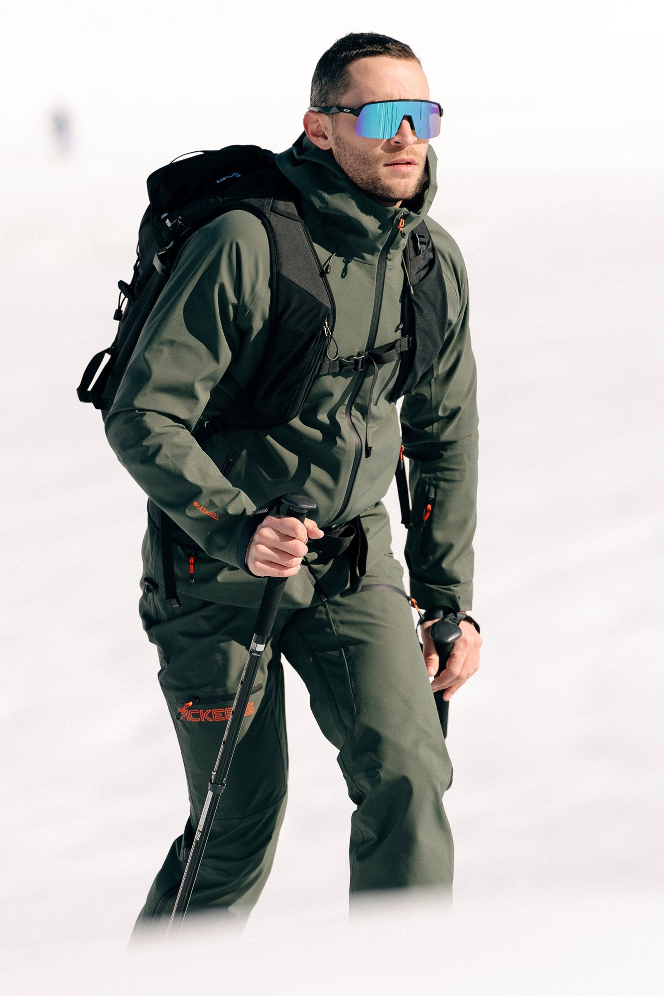 #colore_military-green